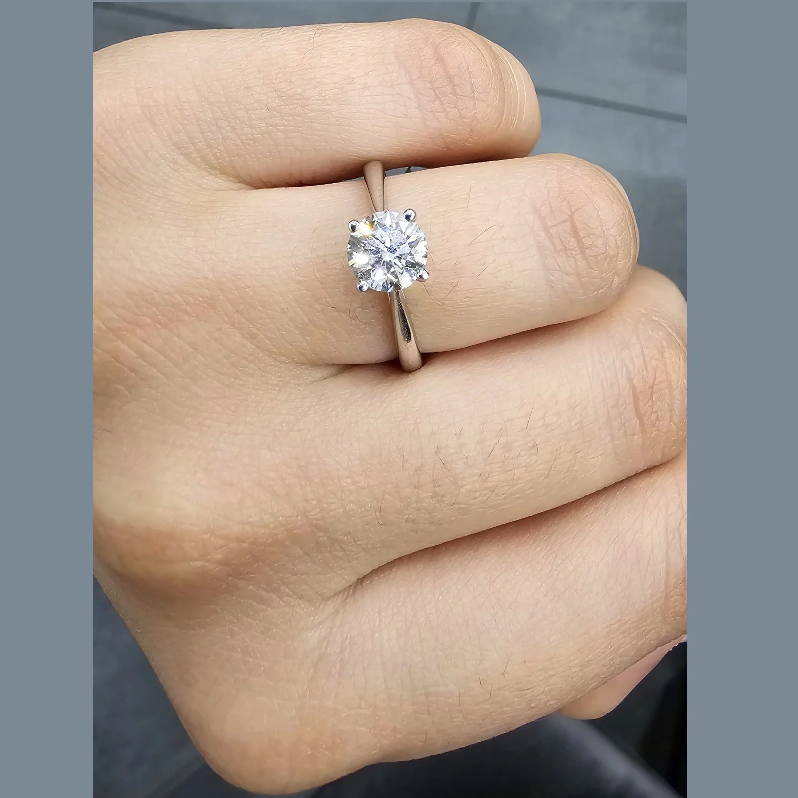 D/VS 1.00Ct Classic Lab Grown Diamond Solitaire Engagement Ring in Platinum