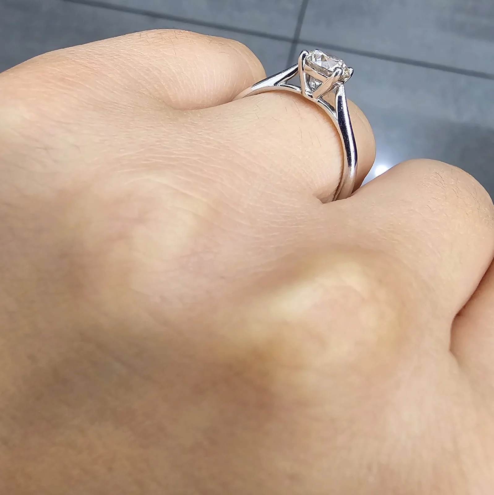 D/VS 1.00Ct Classic Lab Grown Diamond Solitaire Engagement Ring in Platinum - Image 3