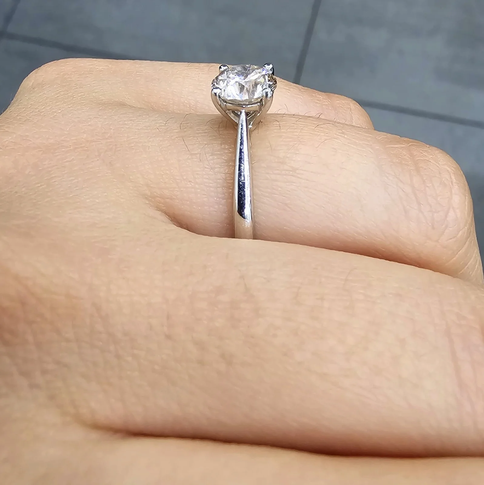 D/VS 1.00Ct Classic Lab Grown Diamond Solitaire Engagement Ring in Platinum - Image 4