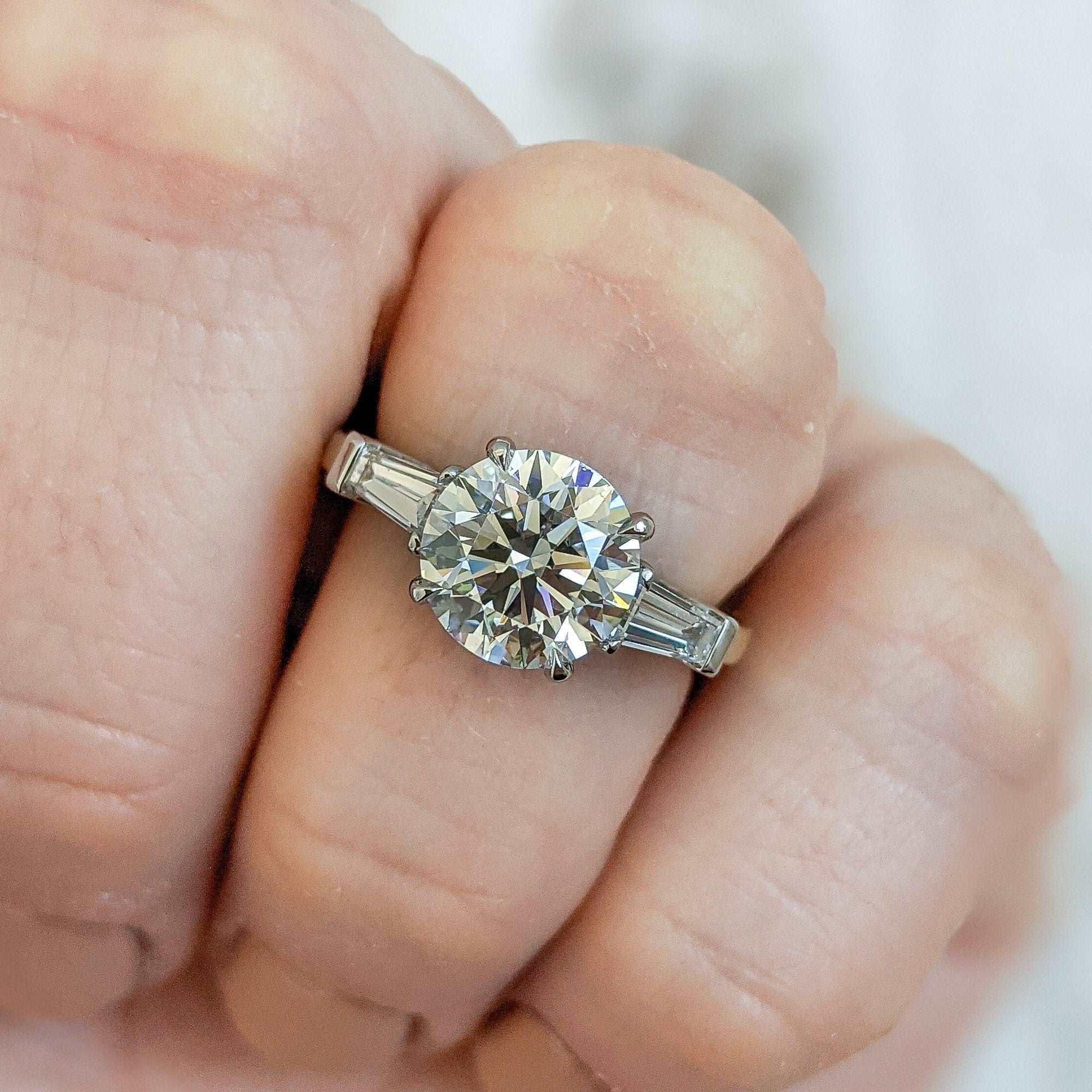 2.50CT D/VS IGI Certified Round Diamond Trilogy Engagement Ring