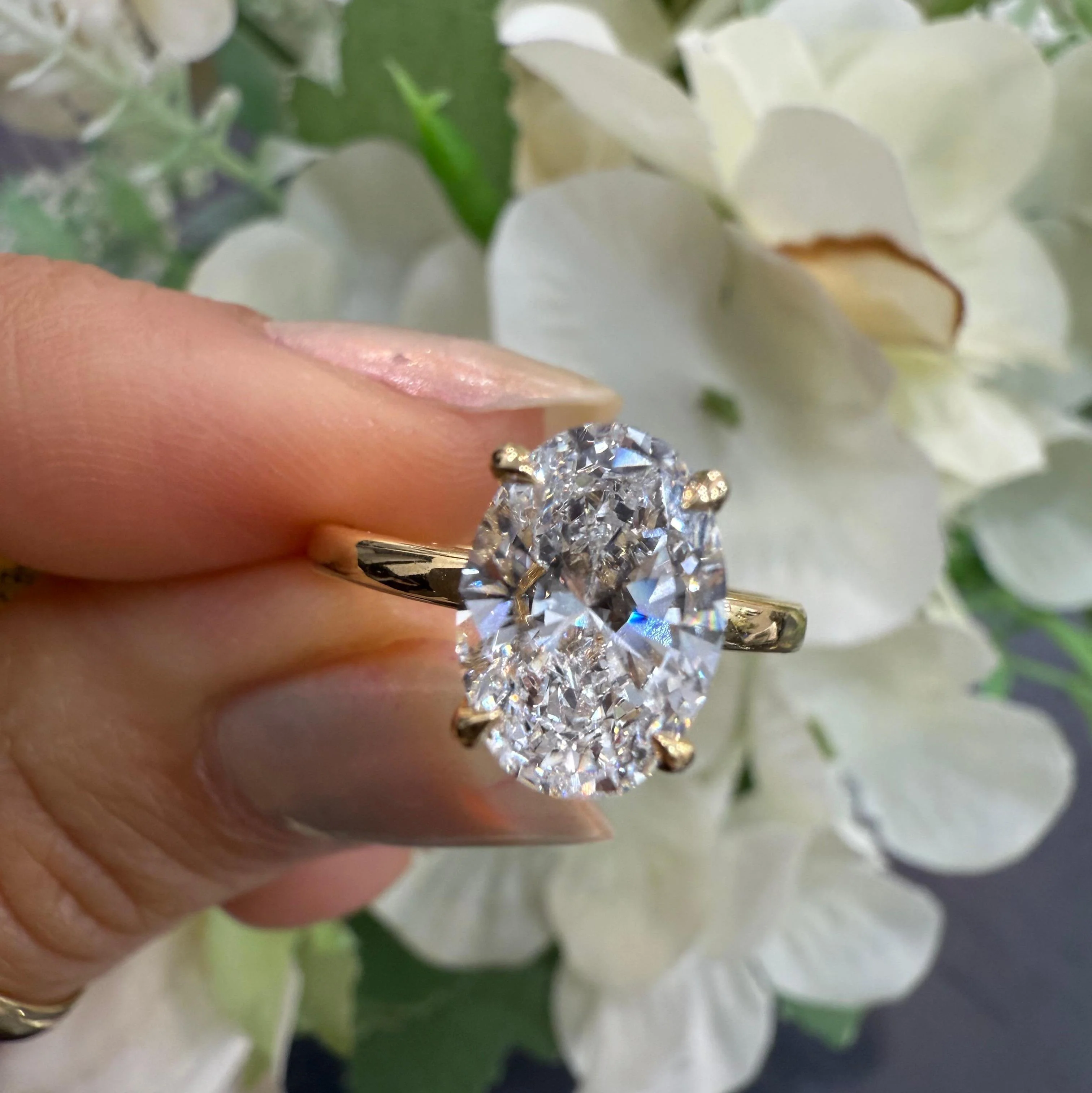1.15CT IGI Certified Diamond Oval Cut Hidden Halo Women's Engagement Ring - 18k Yellow Gold - Image 7