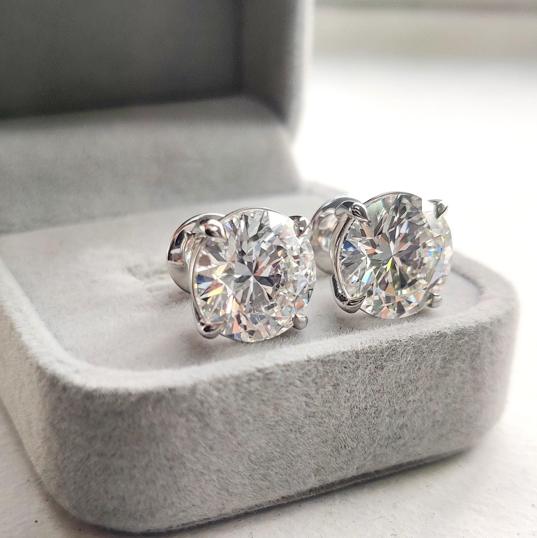 10Ct E/VS1 Big Round Diamond Stud Earrings in 18k White Gold (IGI Cerified) - Image 3