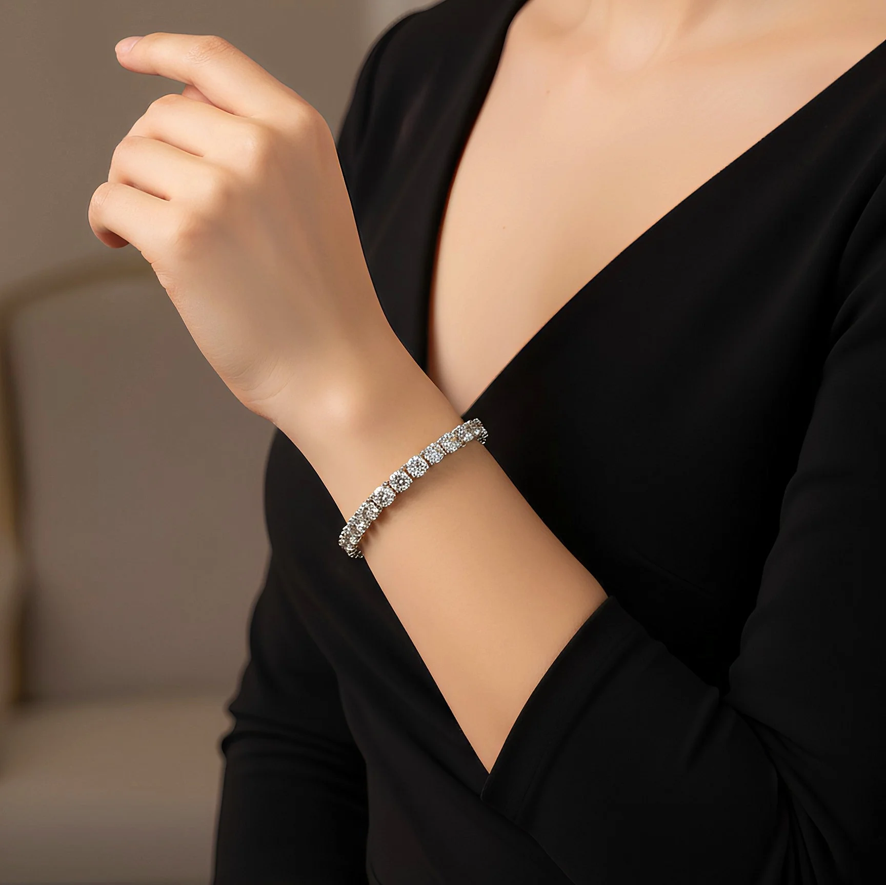 D/VS 14.00 ct Lab Diamond Claw Set Tennis Bracelet in 9k Gold 7in - Image 5