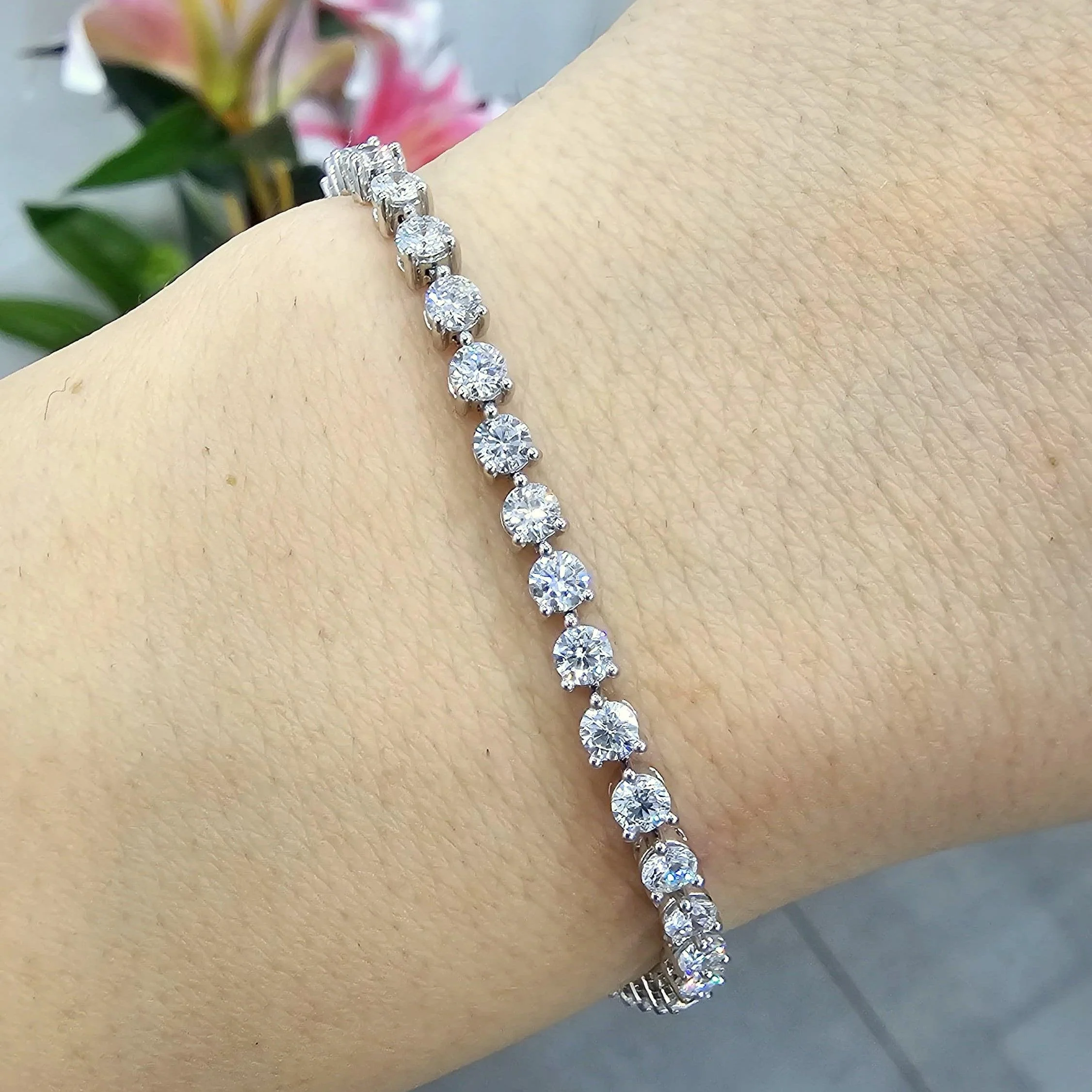 3.00Ct - 7.00ct D/VS Lab Round Diamond 3 Prong Tennis Bracelet in White Gold