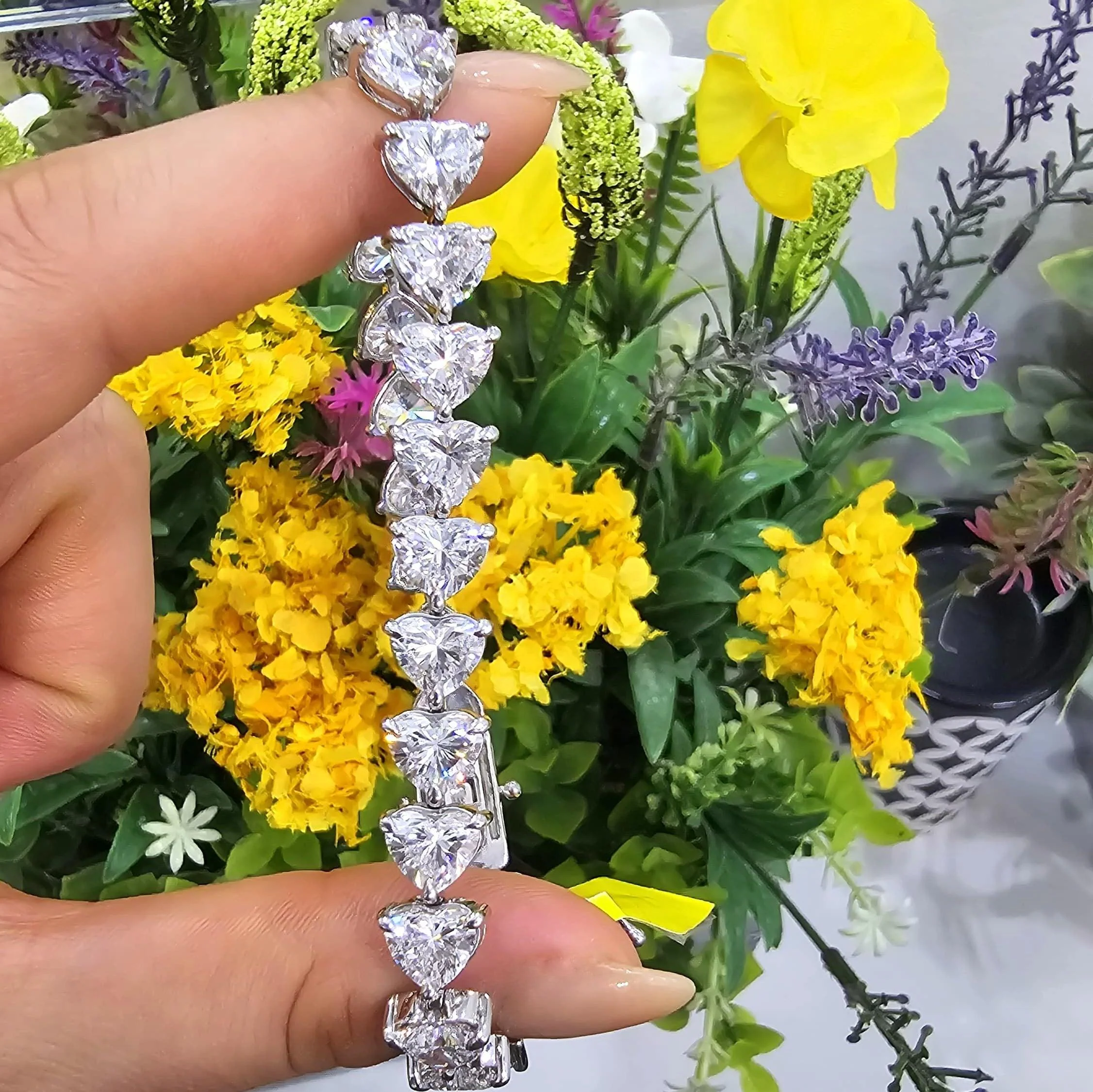 30.00ct Heart Shape Lab Diamond Tennis Bracelet in Platinum - D/VS - Image 2