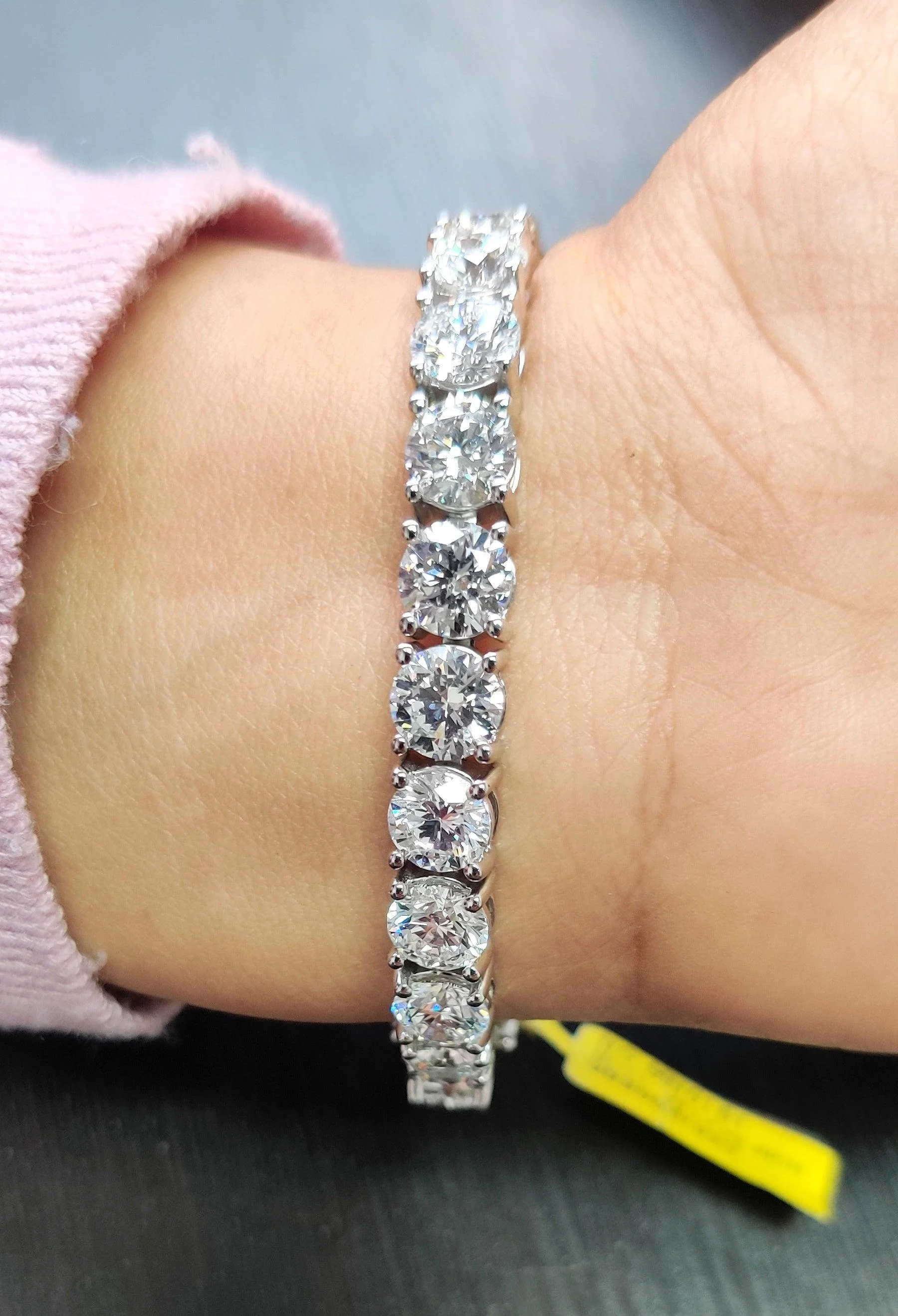 35.00ct D/VS Round Lab Grown Diamond Tennis Bracelet in Platinum - Image 5
