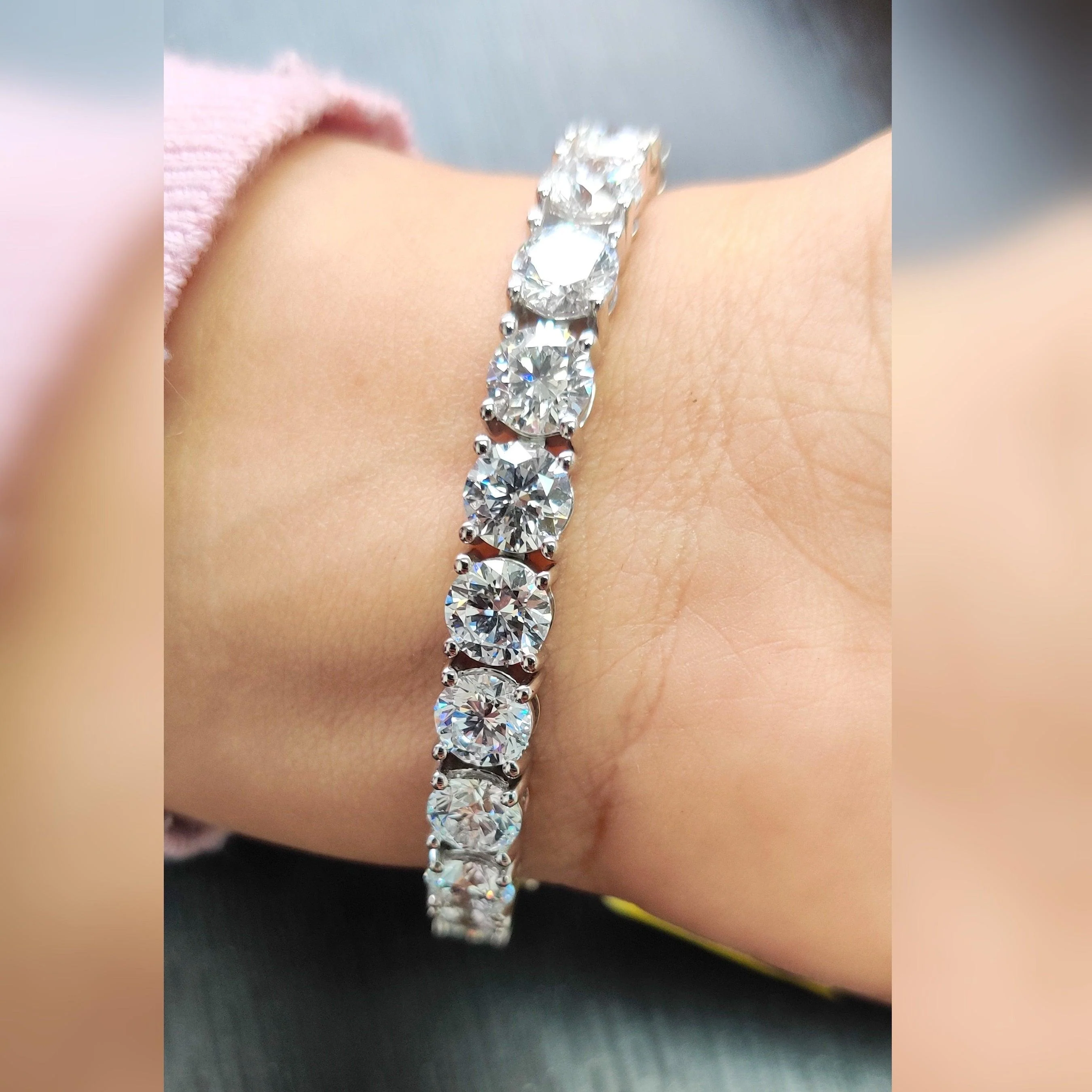 35.00ct D/VS Round Lab Grown Diamond Tennis Bracelet in Platinum