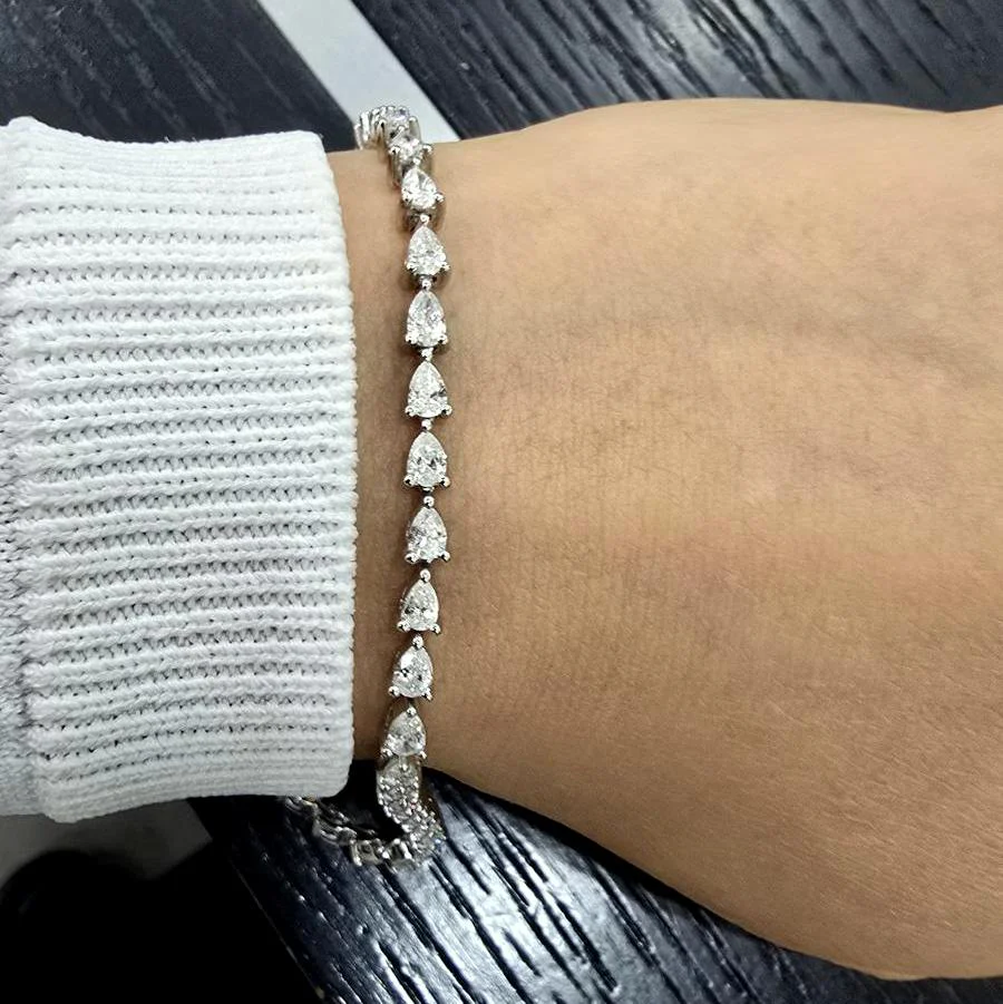 8.50CT D/VS Lab Grown Pear Diamond Claw Set Tennis Bracelet In White Gold - Image 2