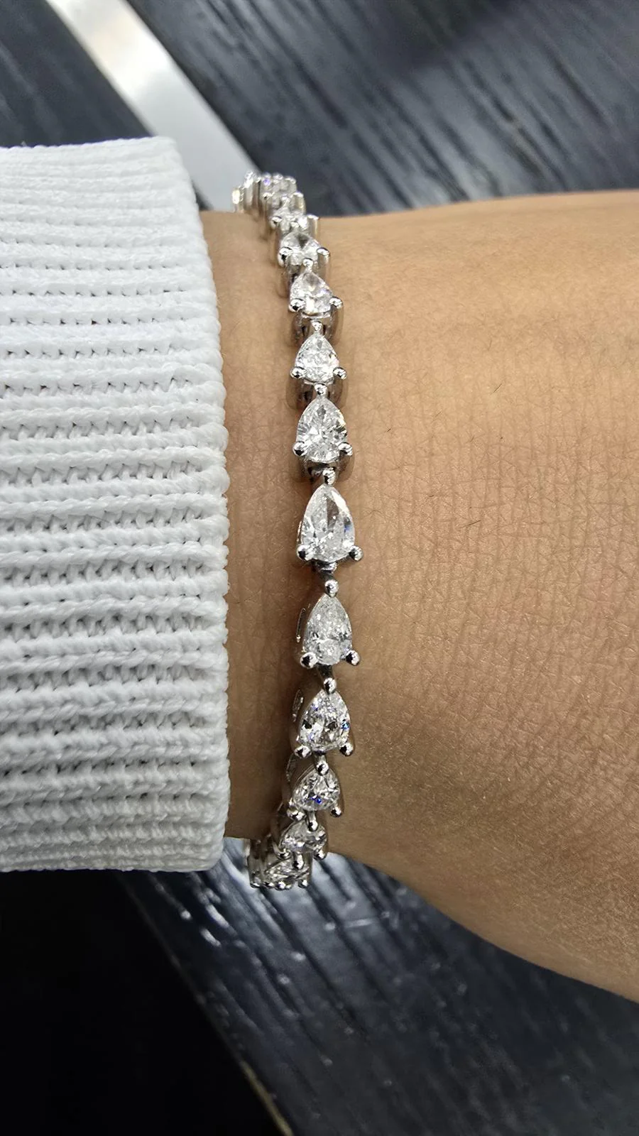 8.50CT D/VS Lab Grown Pear Diamond Claw Set Tennis Bracelet In White Gold - Image 3