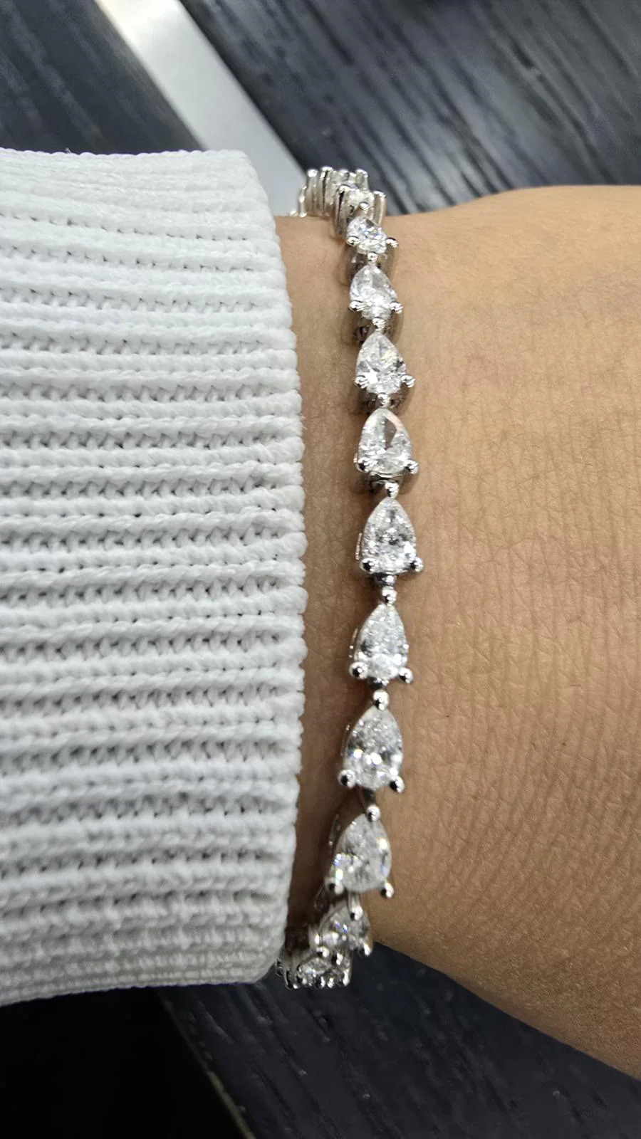 8.50CT D/VS Lab Grown Pear Diamond Claw Set Tennis Bracelet In White Gold - Image 4