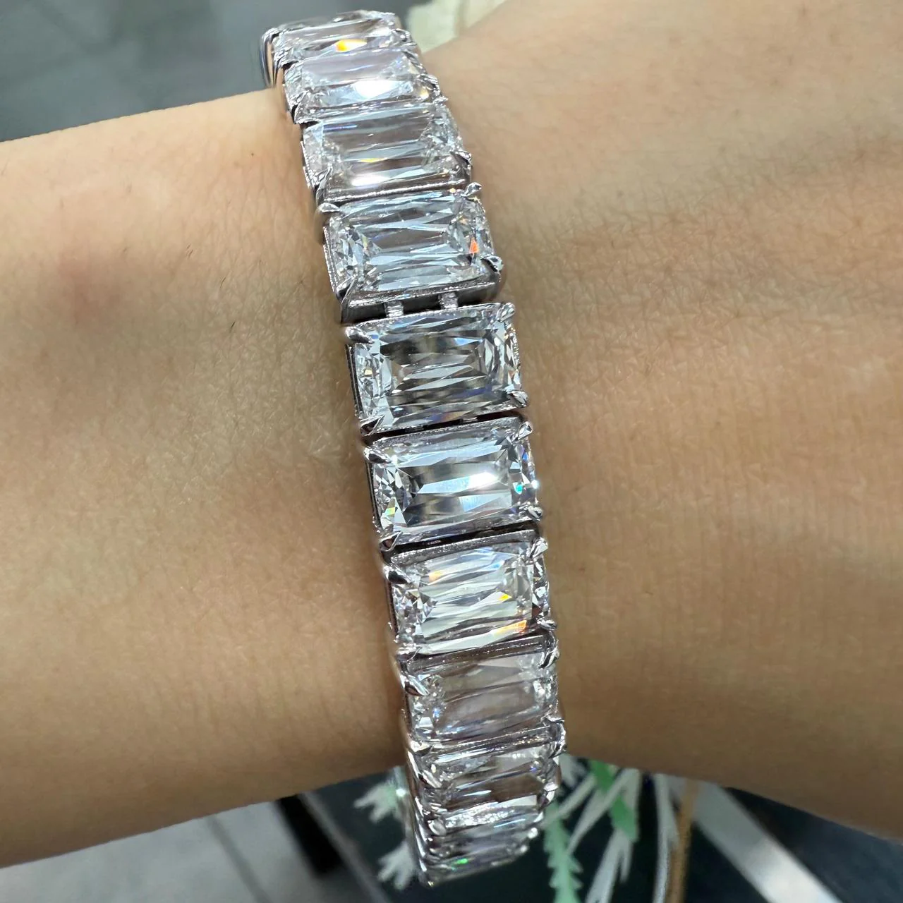 D-E/VS 48.00Ct Ashoka Cut Lab Diamond Bracelet In 9k Gold 7.50inch - Image 4