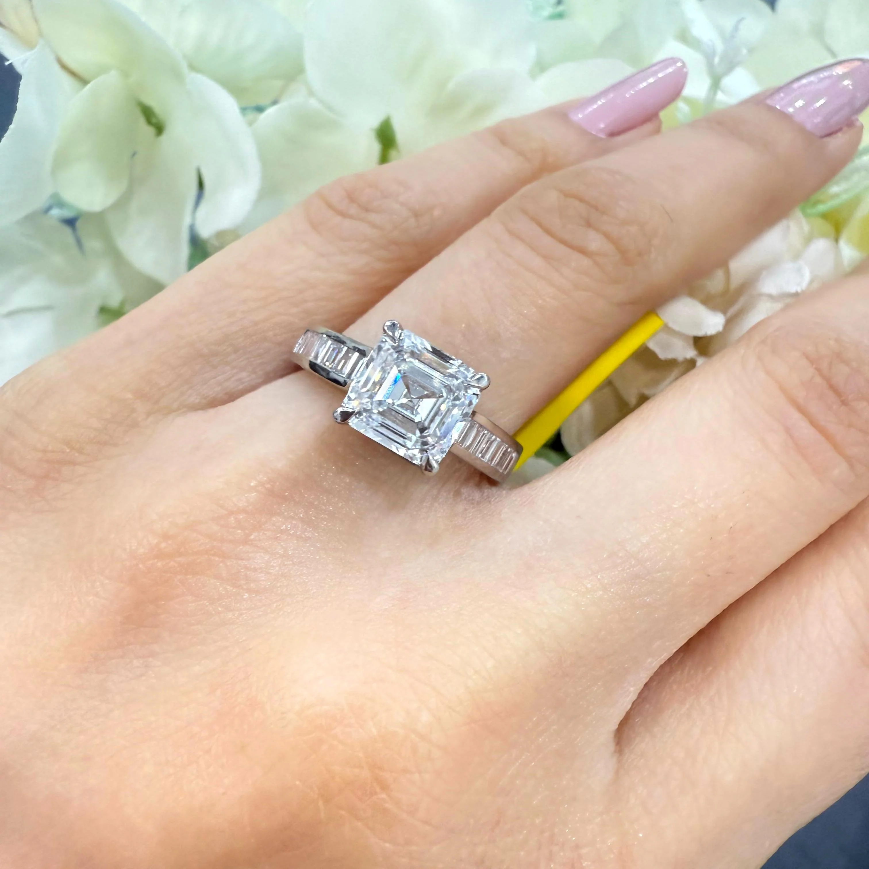 3.50CT IGI Certified Lab Grown Asscher & Baguette Diamond Engagement Ring in Platinum. E/VS quality, UK hallmarked, - Image 6