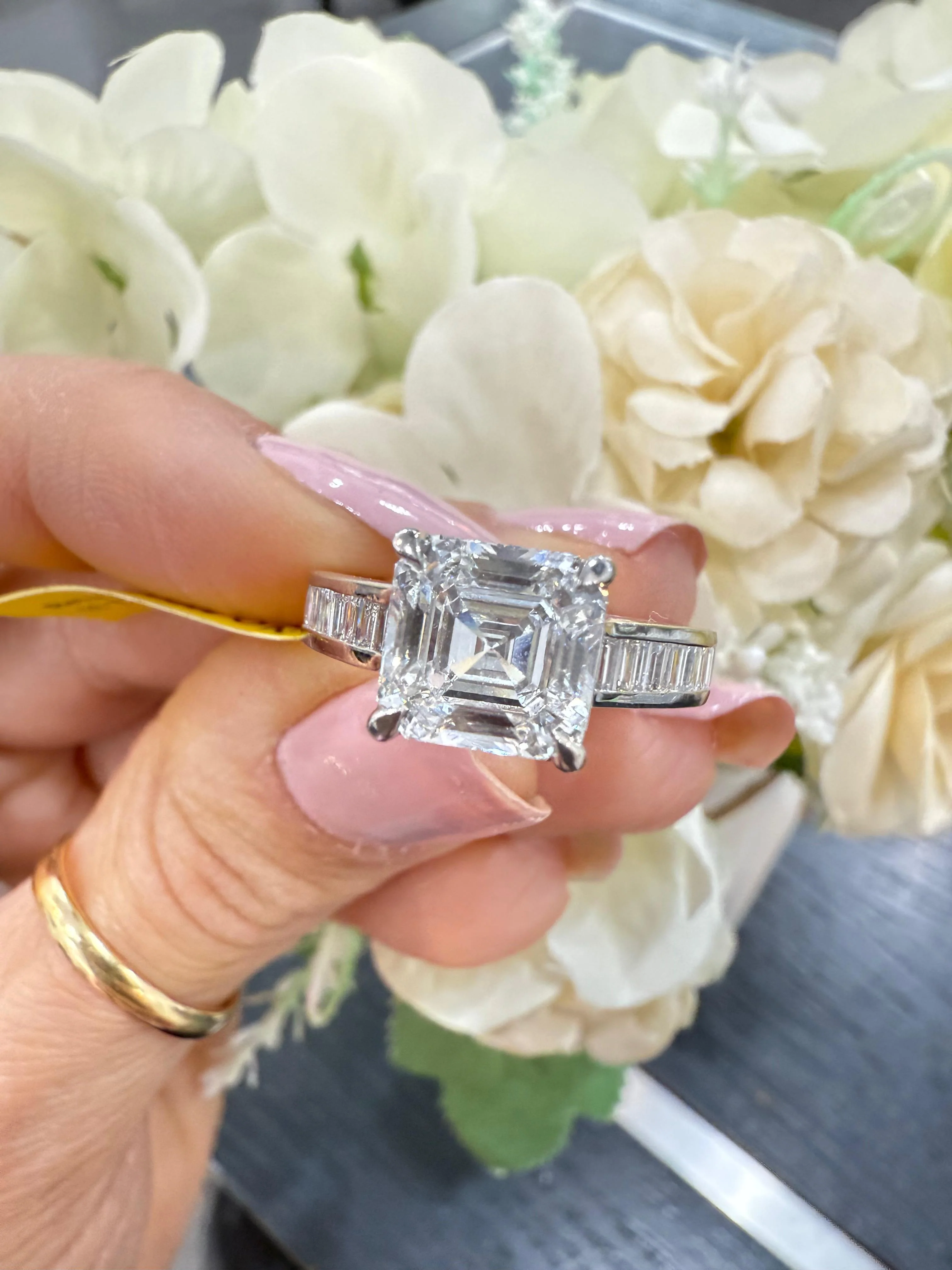 3.50CT IGI Certified Lab Grown Asscher & Baguette Diamond Engagement Ring in Platinum. E/VS quality, UK hallmarked, - Image 7