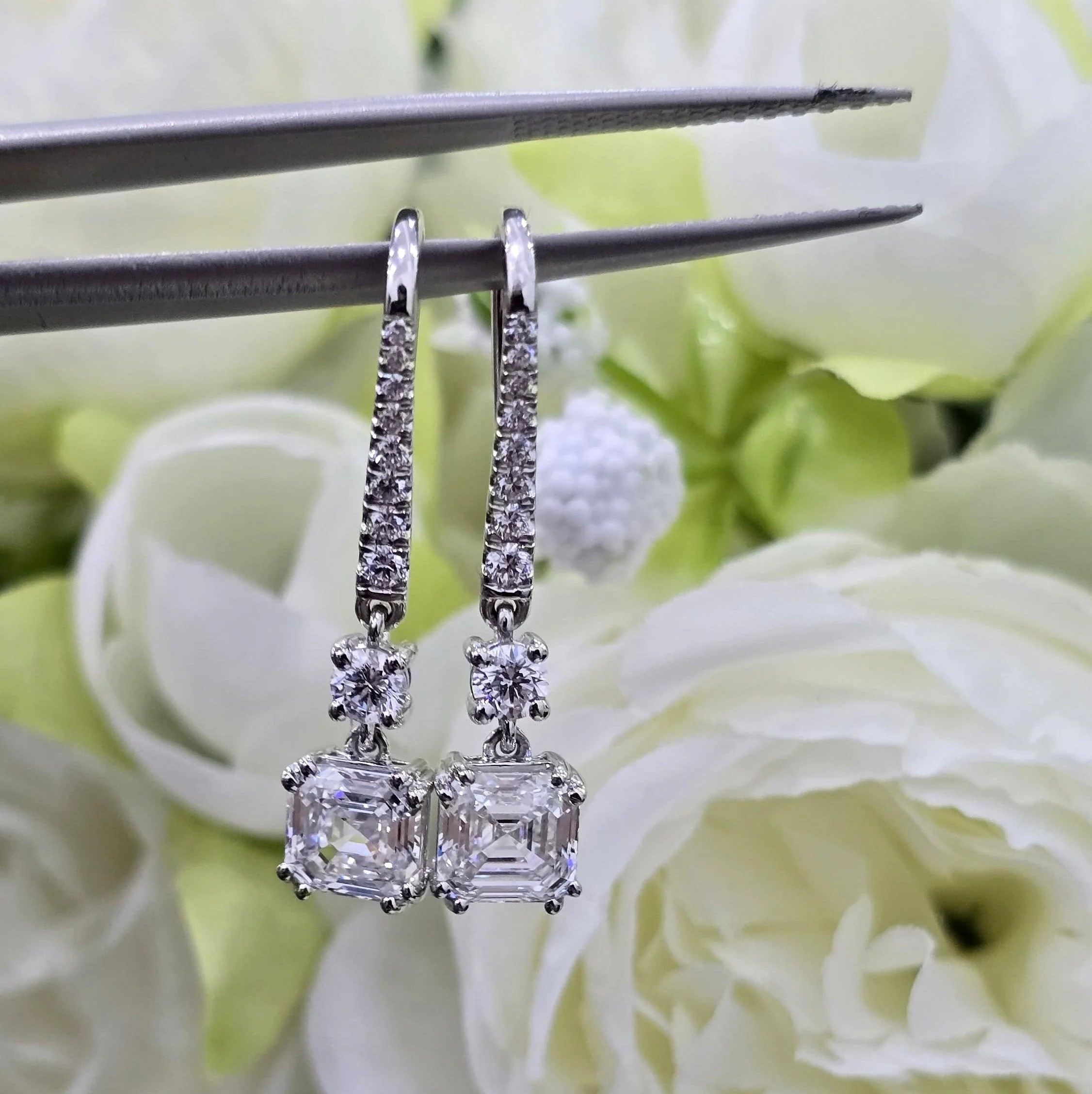 Certified 4.00 Carat D/VS Asscher Lab Diamond Dangle Drop Earrings in 18k White Gold - Image 5