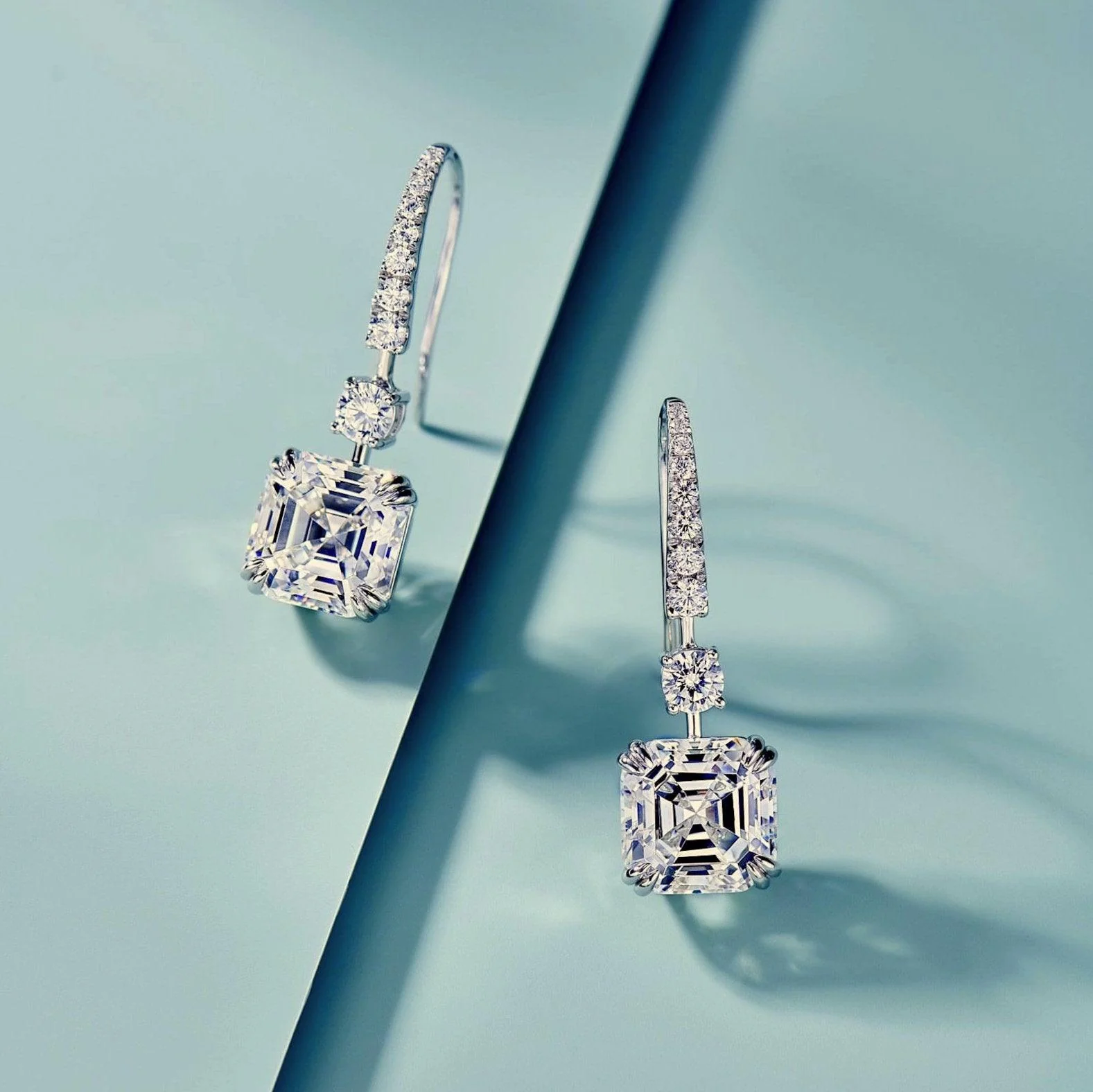 Certified 4.00 Carat D/VS Asscher Lab Diamond Dangle Drop Earrings in 18k White Gold - Image 7