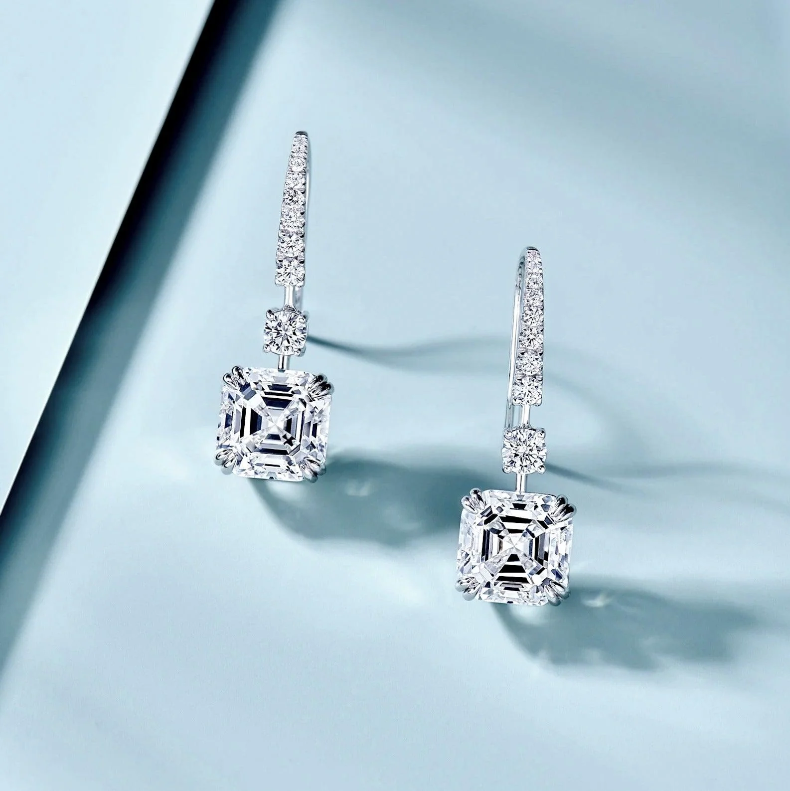 Certified 4.00 Carat D/VS Asscher Lab Diamond Dangle Drop Earrings in 18k White Gold - Image 8