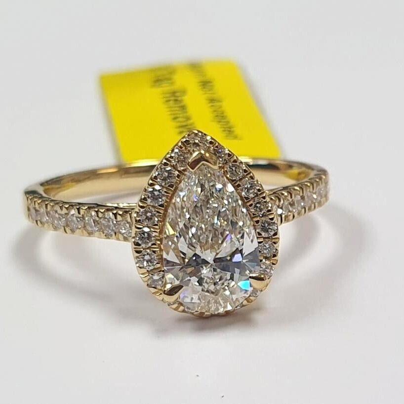 Certified F/VS 2.50Carat Pear Diamond Halo Ring in Hallmarked Yellow Gold - Image 5