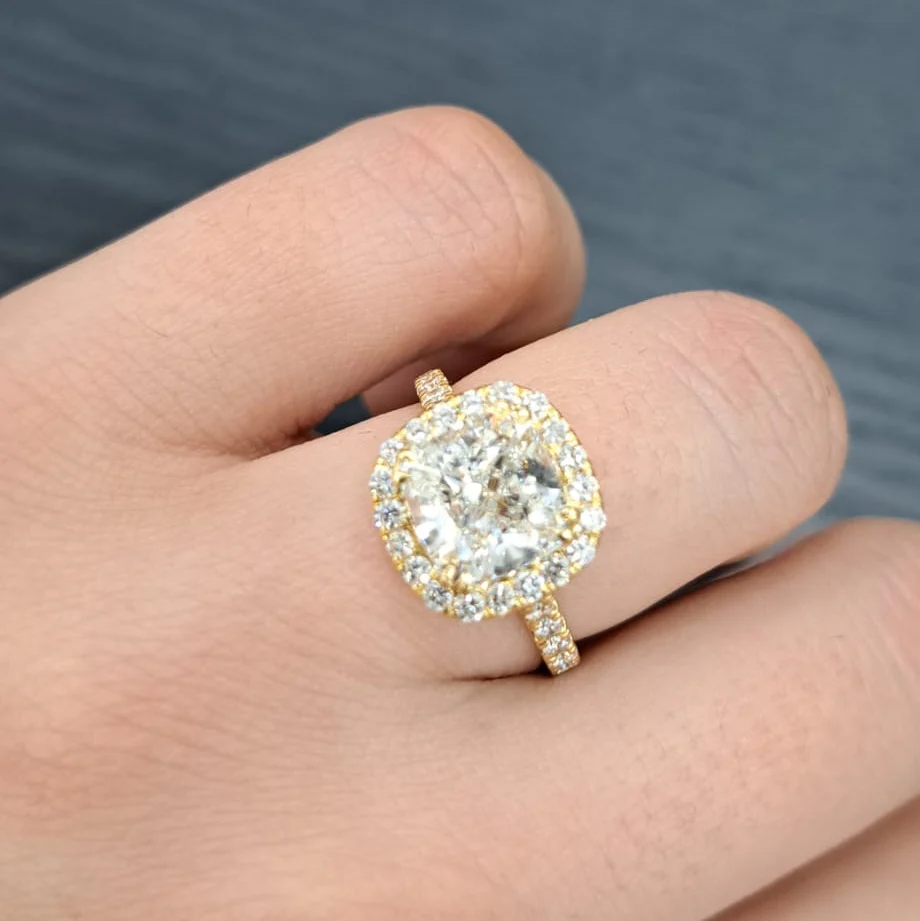 Clearance 3.62Ct IGI Certified Cushion Diamond Halo Engagement Ring In 18k Yellow Gold - Image 4