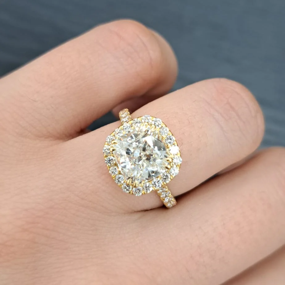 Clearance 3.62Ct IGI Certified Cushion Diamond Halo Engagement Ring In 18k Yellow Gold - Image 5