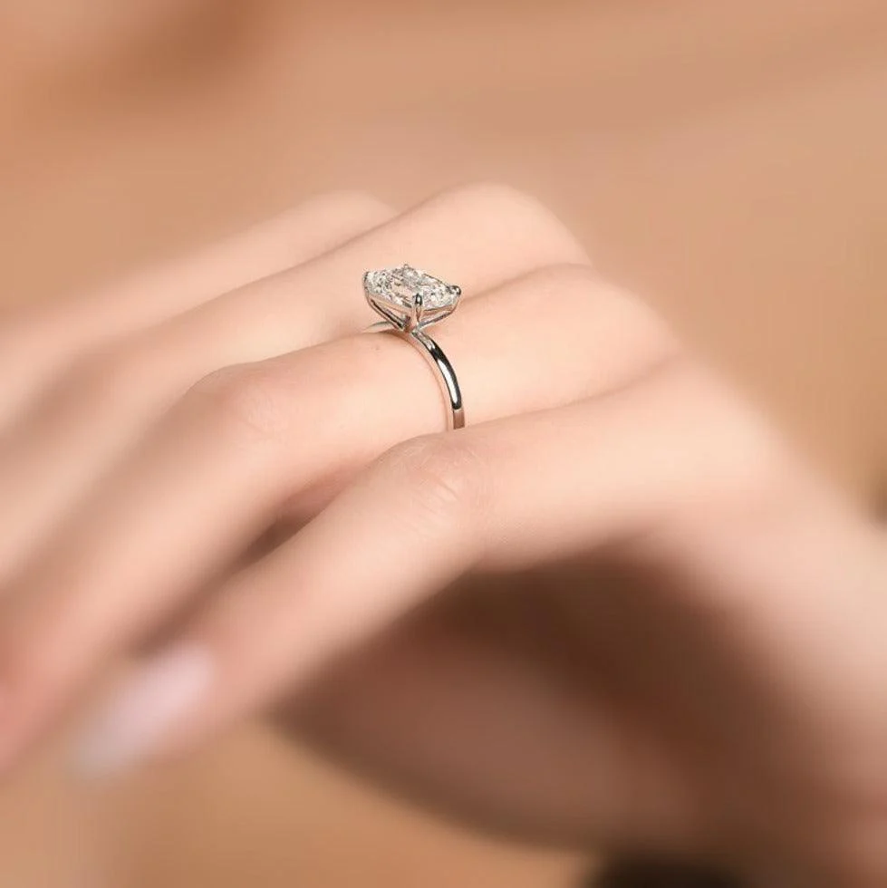 Clearance IGI Certified Emerald Diamond Solitaire Engagement Ring in Platinum 2.00Ct F/VVS-VS - Image 3