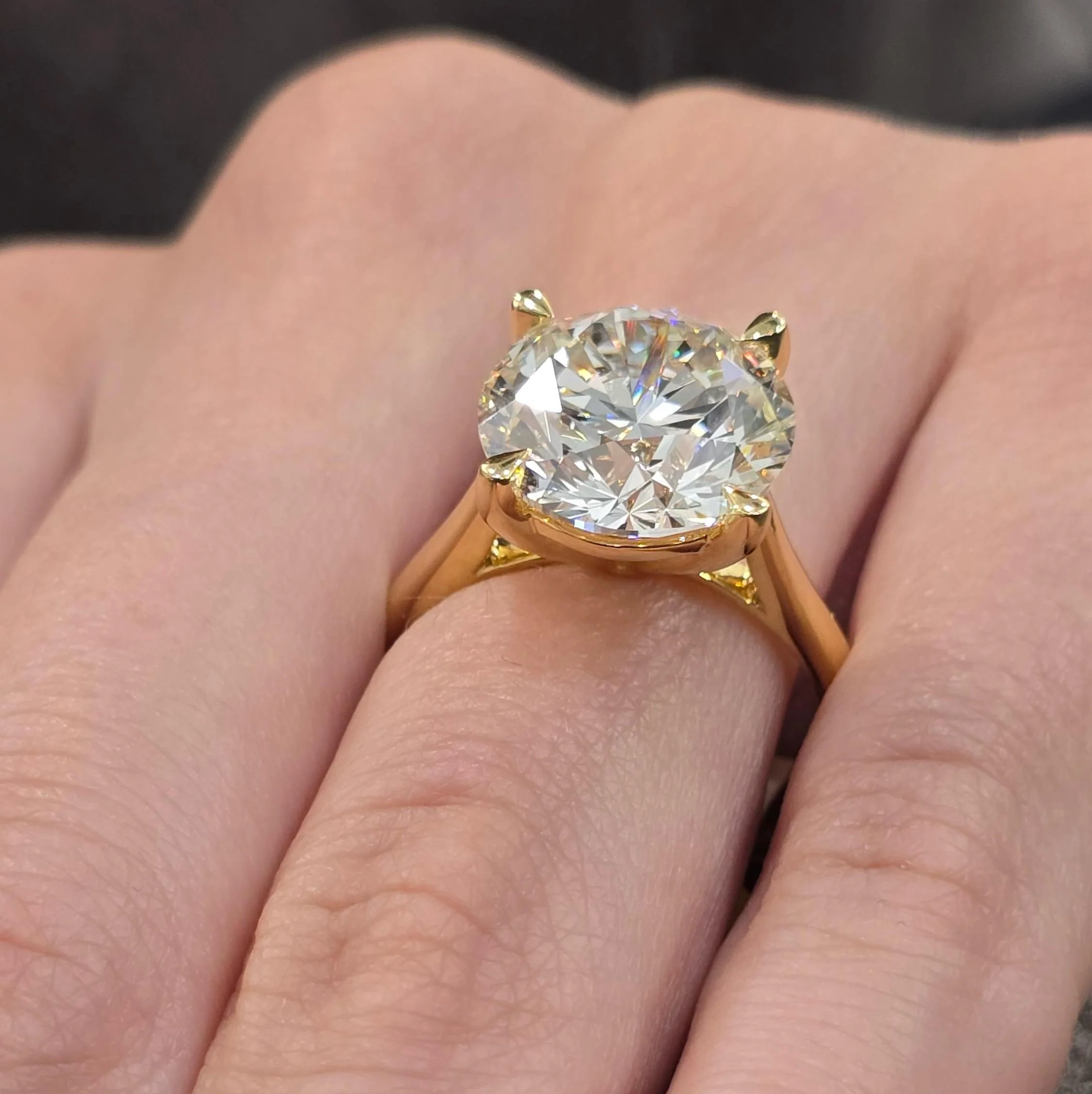 Clearance β 6.00Ct Round Lab Grown Diamond Solitaire Engagement Ring | IGI Certified - Image 6