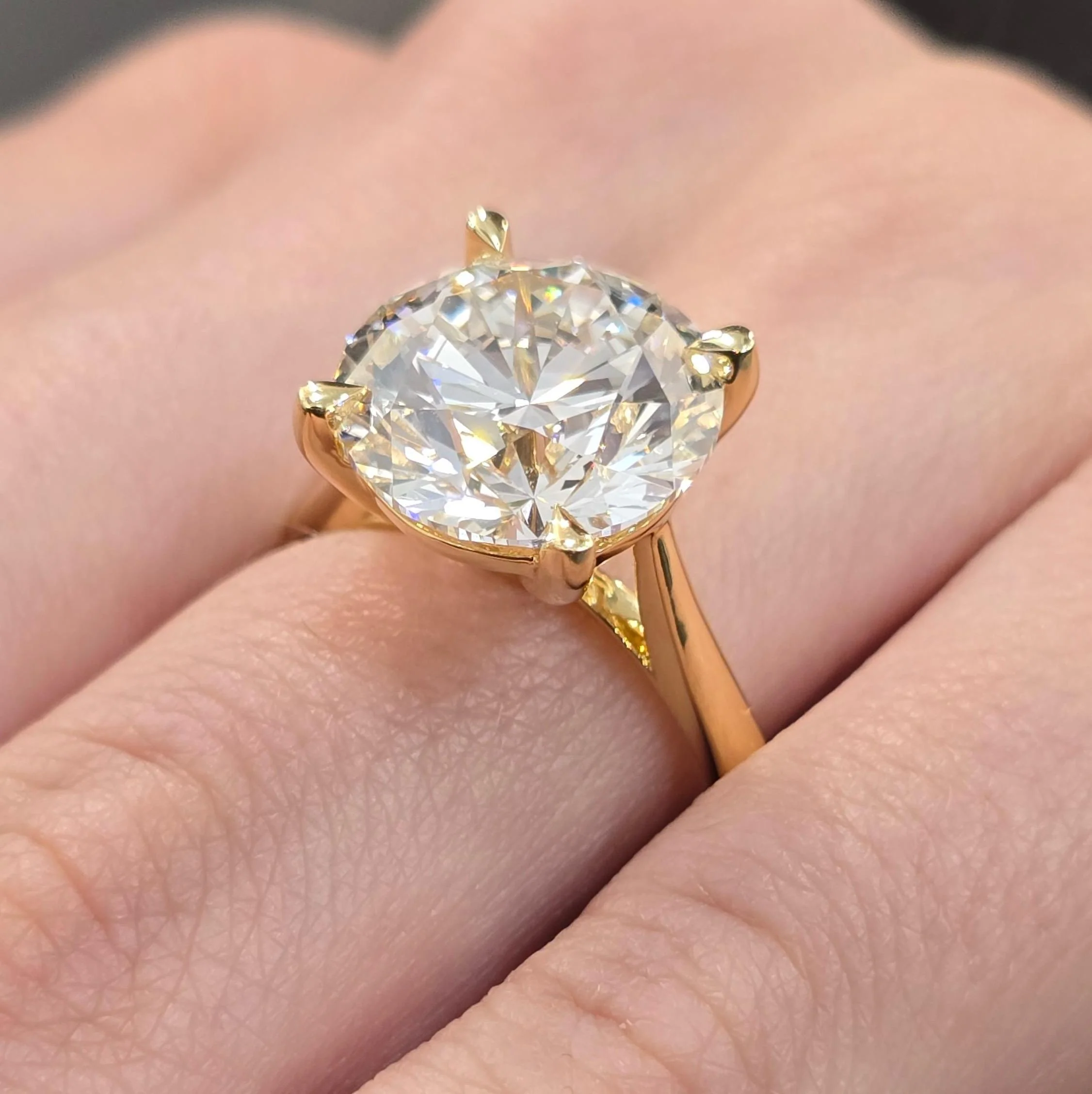 Clearance β 6.00Ct Round Lab Grown Diamond Solitaire Engagement Ring | IGI Certified - Image 7