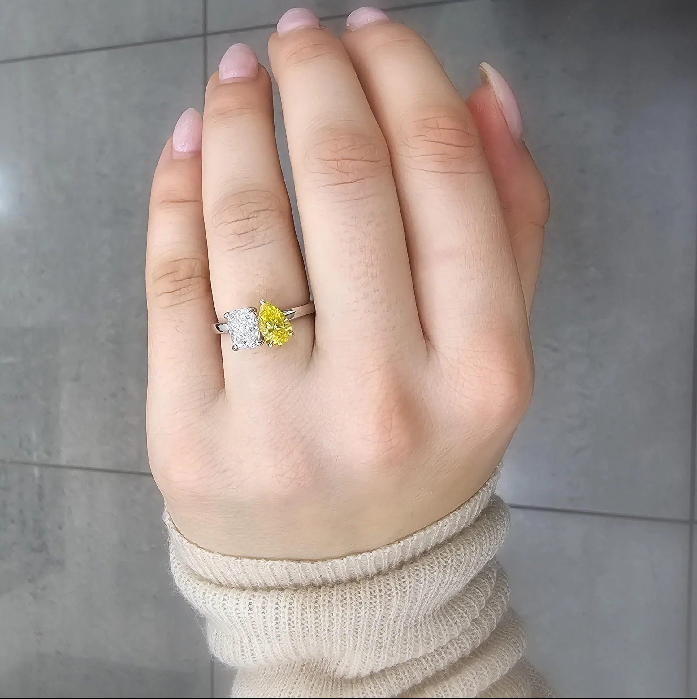 D-F/VS 2.00ct Cushion & Fancy Pear Shape Engagement Ring In 950 Platinum - Image 2