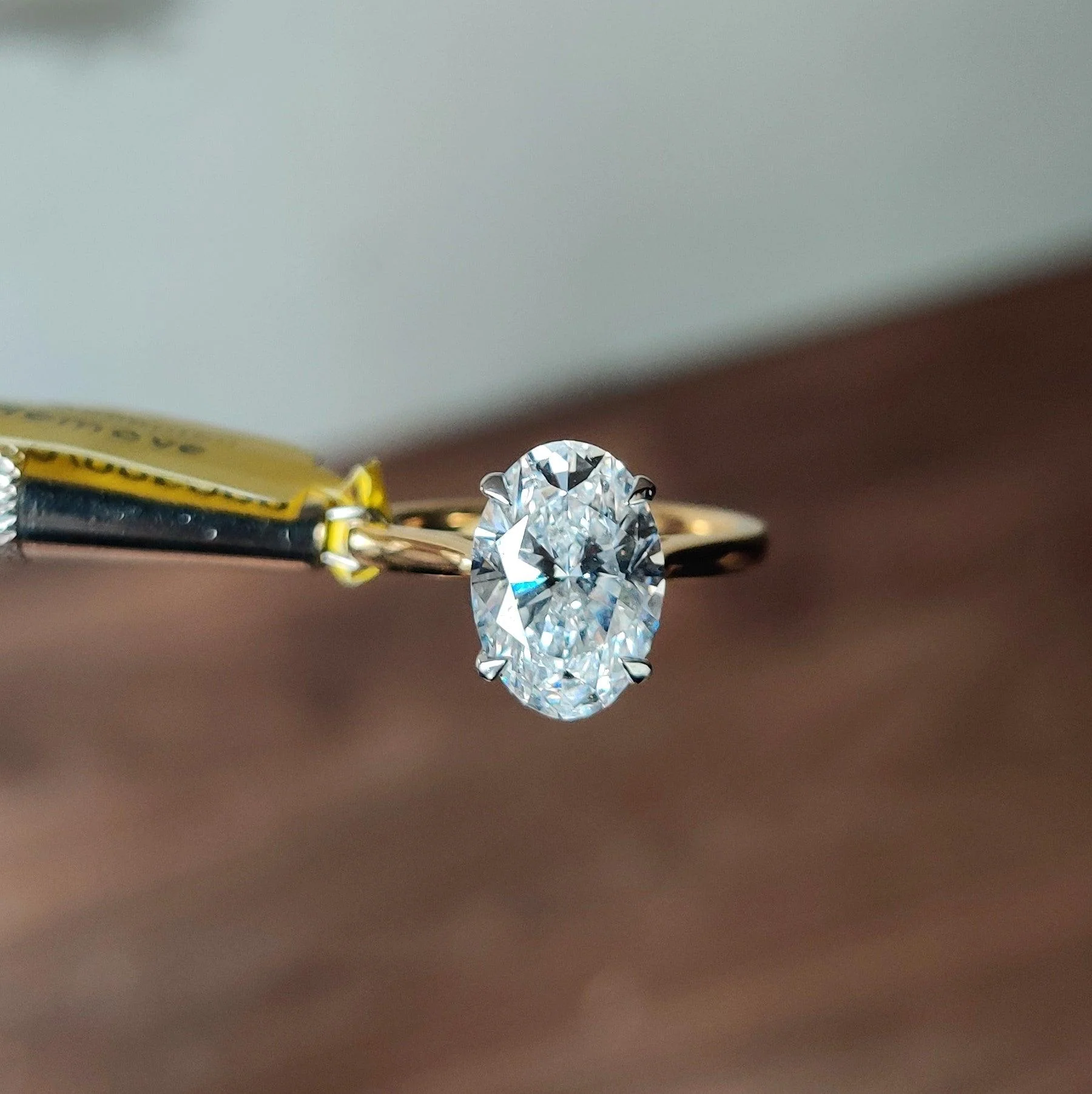 3.00 CT IGI Lab Oval Diamond Solitaire Engagement Ring - E/VS - Image 6
