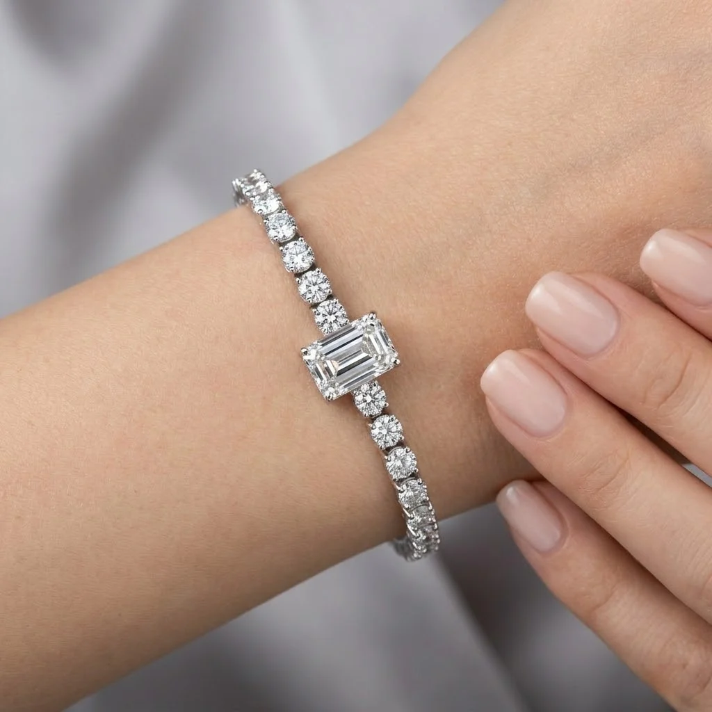 8.50Ct Emerald and Round Lab Diamond Tennis Bracelet In 9k White Gold 7inch - Image 6