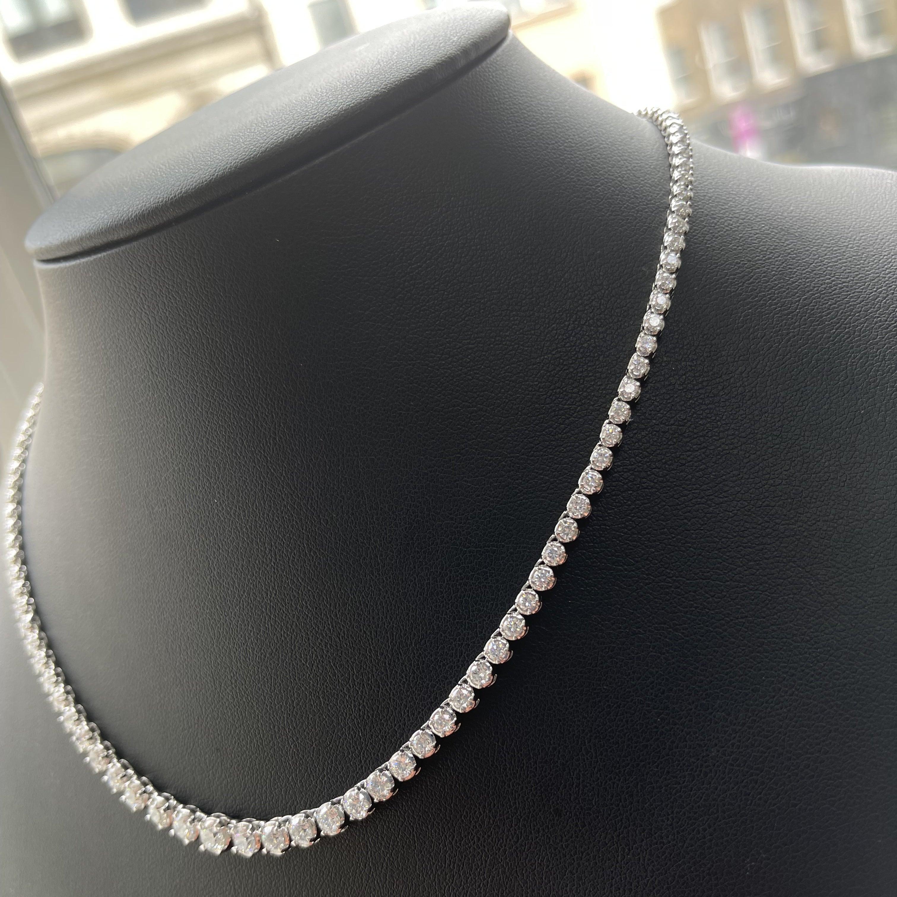 D/VS 8.00Ct Lab Grown Round Diamond Graduated Necklace in Hallmarked 18k White Gold - Image 2