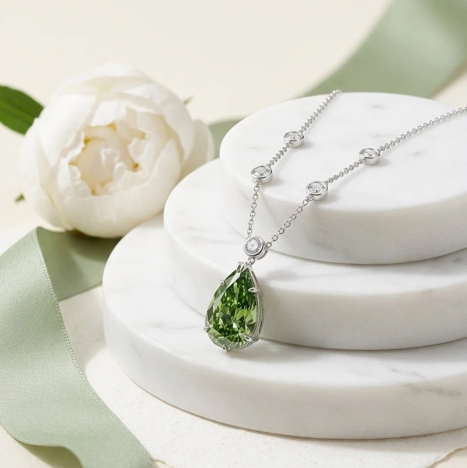 IGI Certified 6.00 Ct Fancy Green Pear Diamond Necklace in White Gold - Image 3