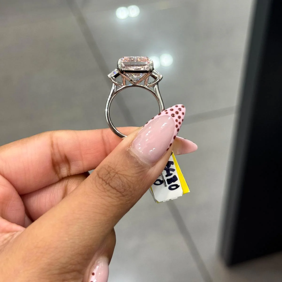 13.60ct Fancy Pink Radiant & Trapezoid Lab Diamond Trilogy Ring in Platinum - Image 2