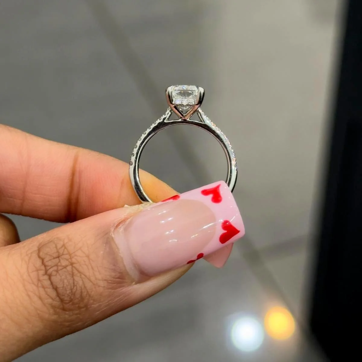 GIA Certified 1.80CT G/SI1 Oval With Side Diamond Engagement Ring In Platinum 950 - Image 3