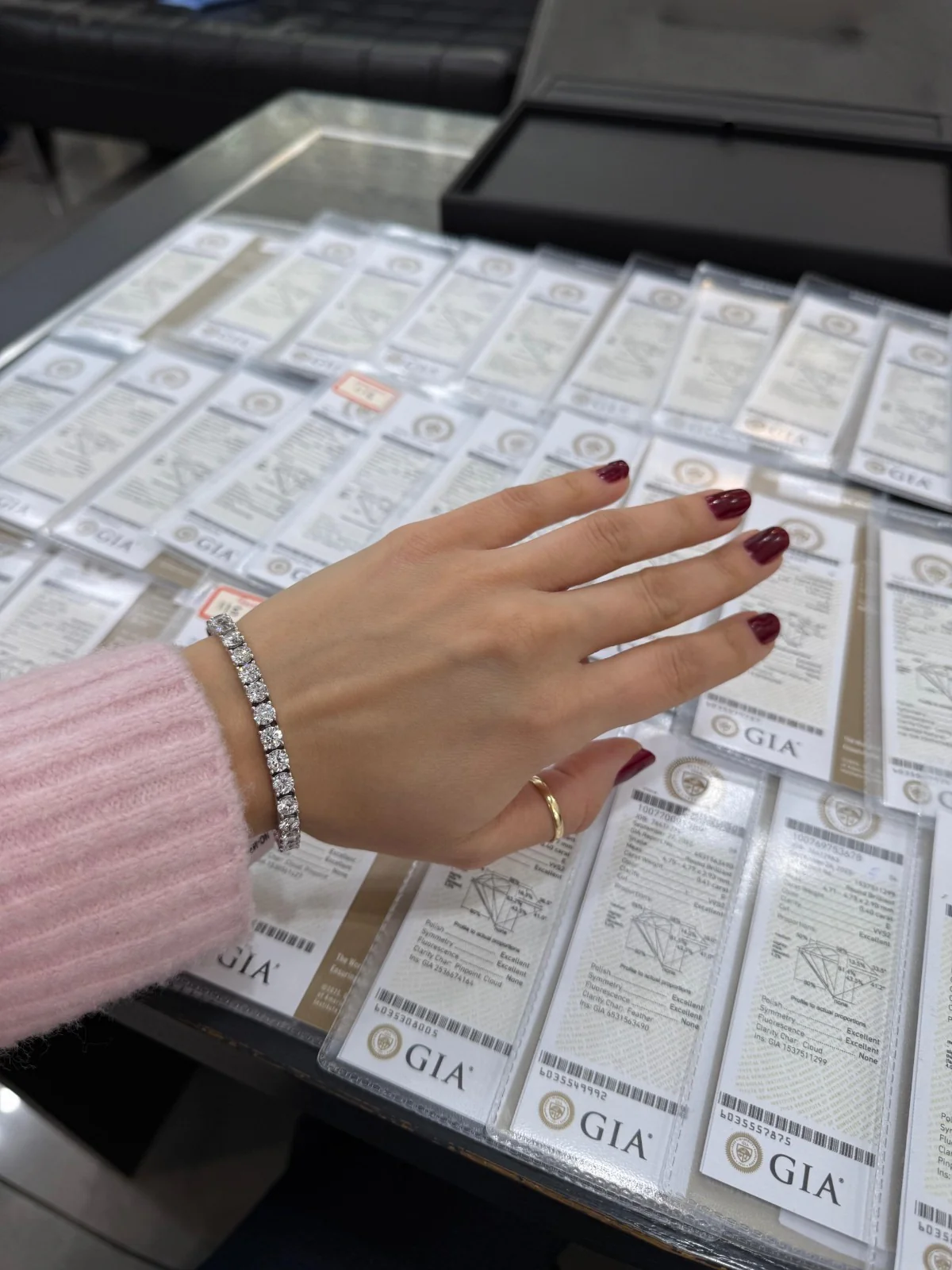 GIA Certified D-E/IF-VVS 11.12CT Natural Round Diamond Tennis Bracelet In Platinum - Image 11