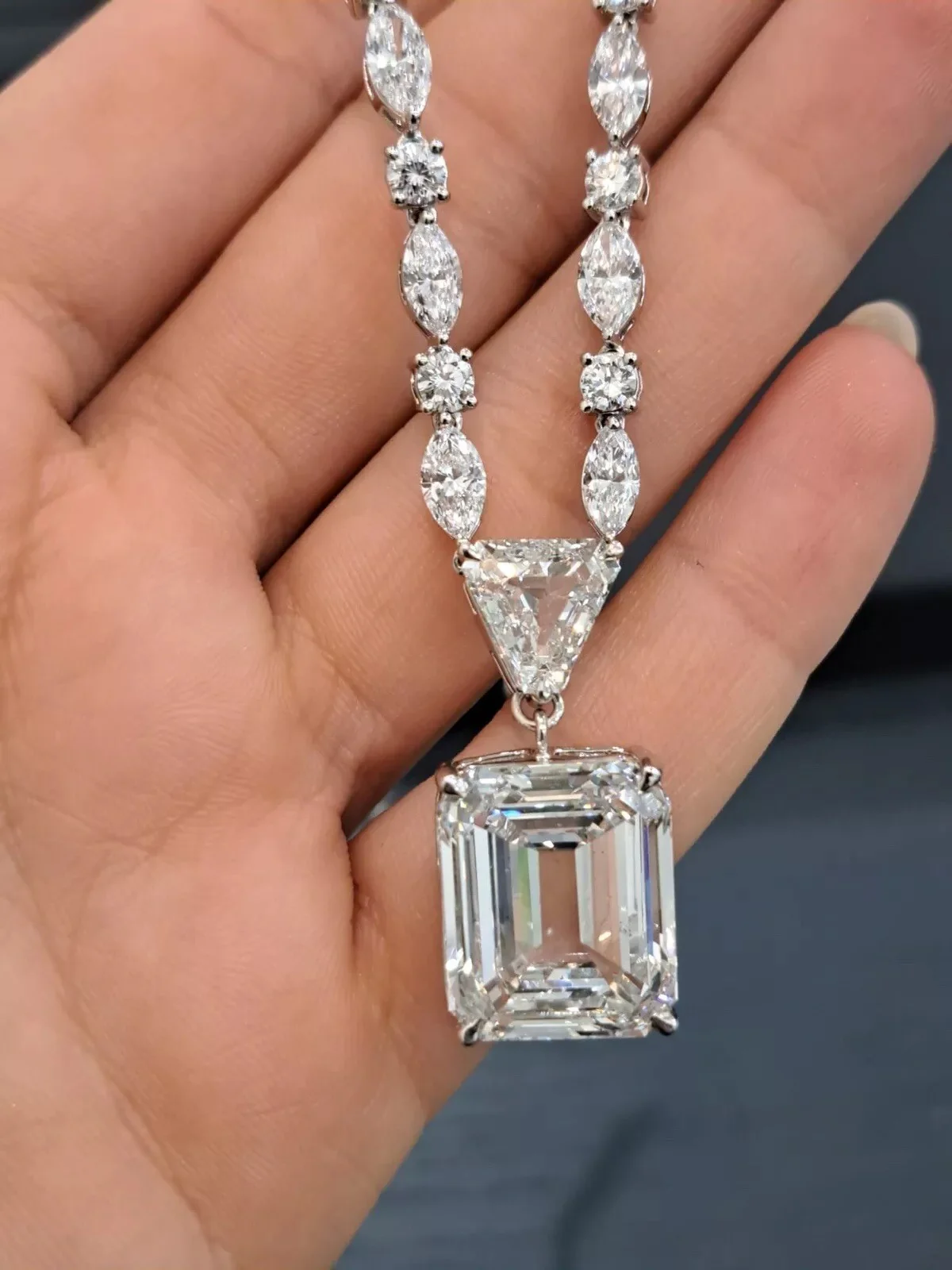 35.00Ct, Lab Grown Big Emerald With Trillion, Marquise & Round Diamond Designer Necklace In Platinum - Image 3