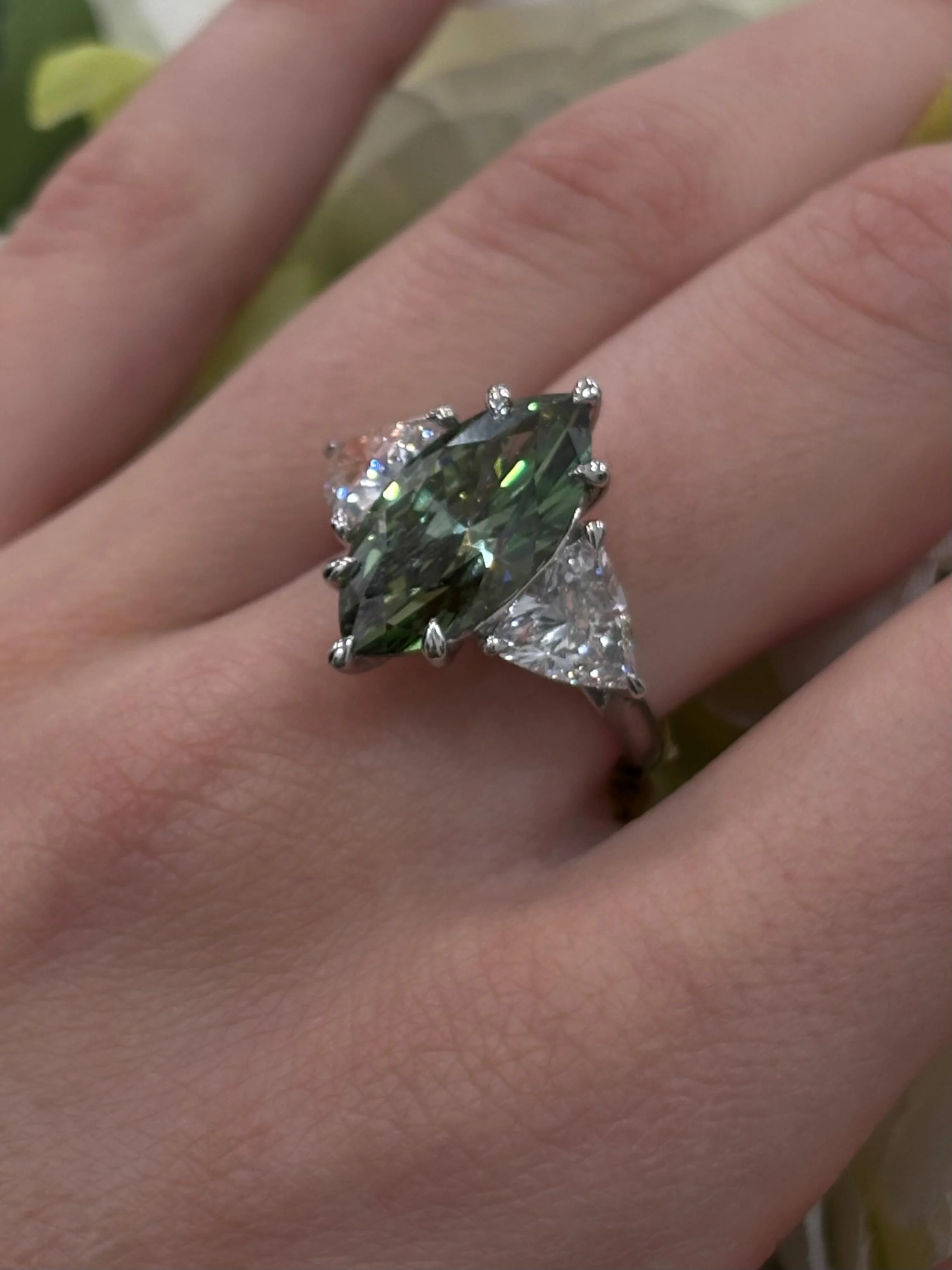 IGI 7.29Carat Lab Grown Fancy Vivid Green Marquise & Side Tapper Baguette Diamond Trilogy Ring In Platinum - Image 3
