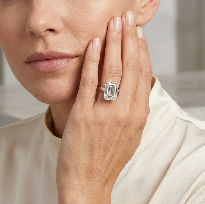 IGI Certified 11.00CT Emerald Cut Lab Grown Diamond Engagement Ring - Image 2
