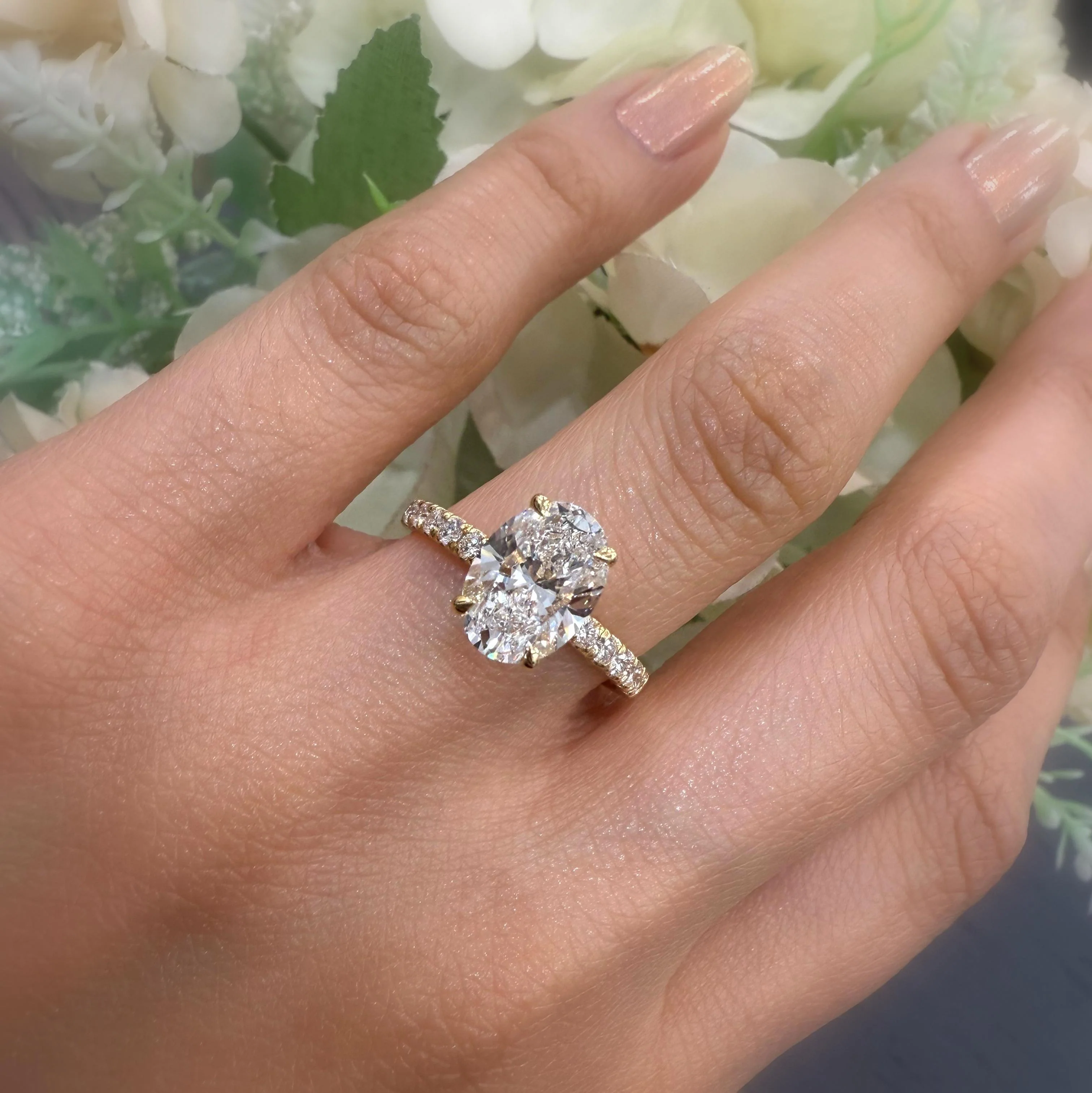 IGI Certified 2.00 Carat E/VS Oval With Side Diamond Hidden Halo Engagement Ring In 18K Yellow Gold - Image 7
