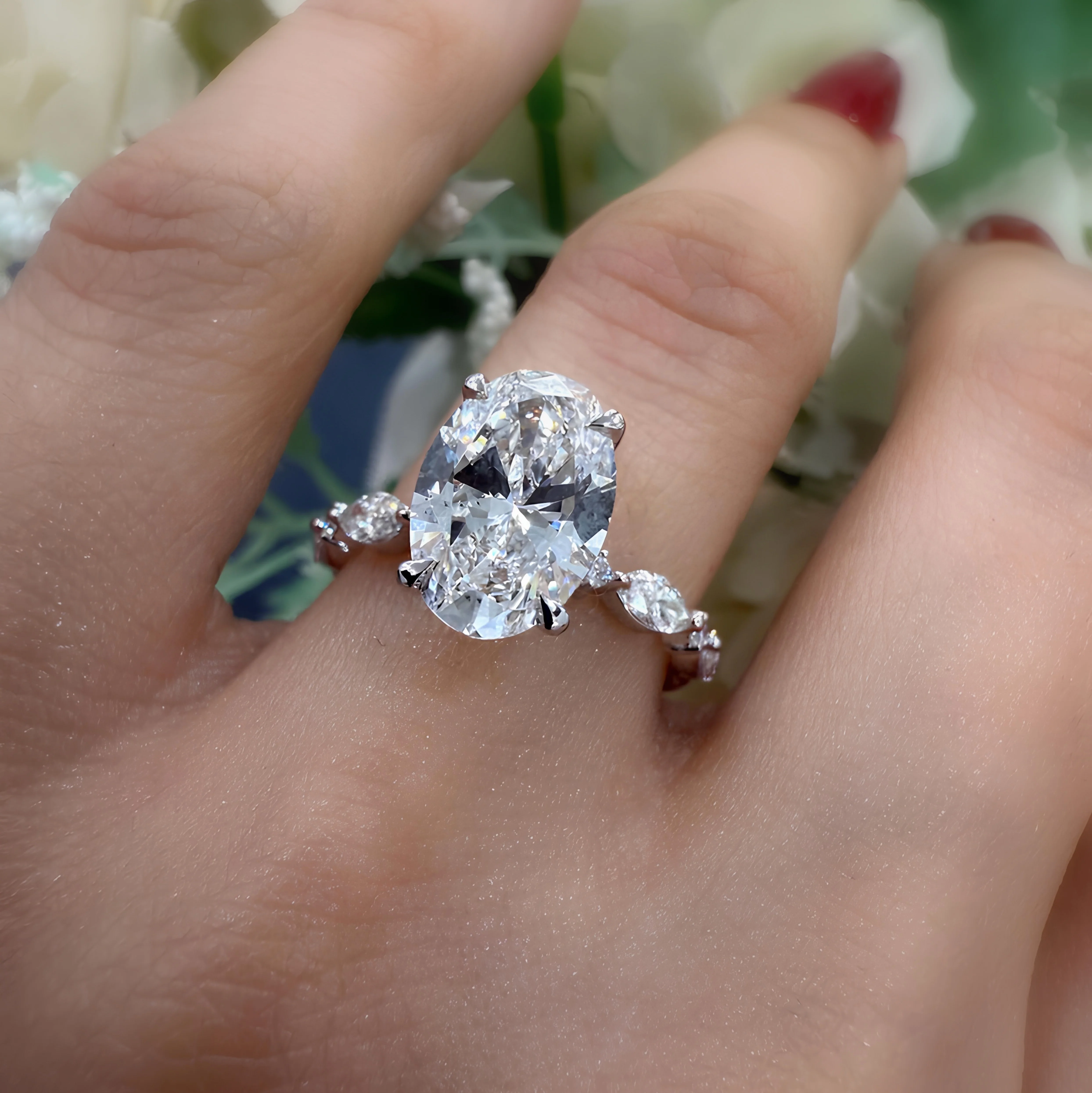 IGI Certified 2.50Ct E/VS Oval With Side Diamond Engagement Ring In Platinum (950) - Image 3