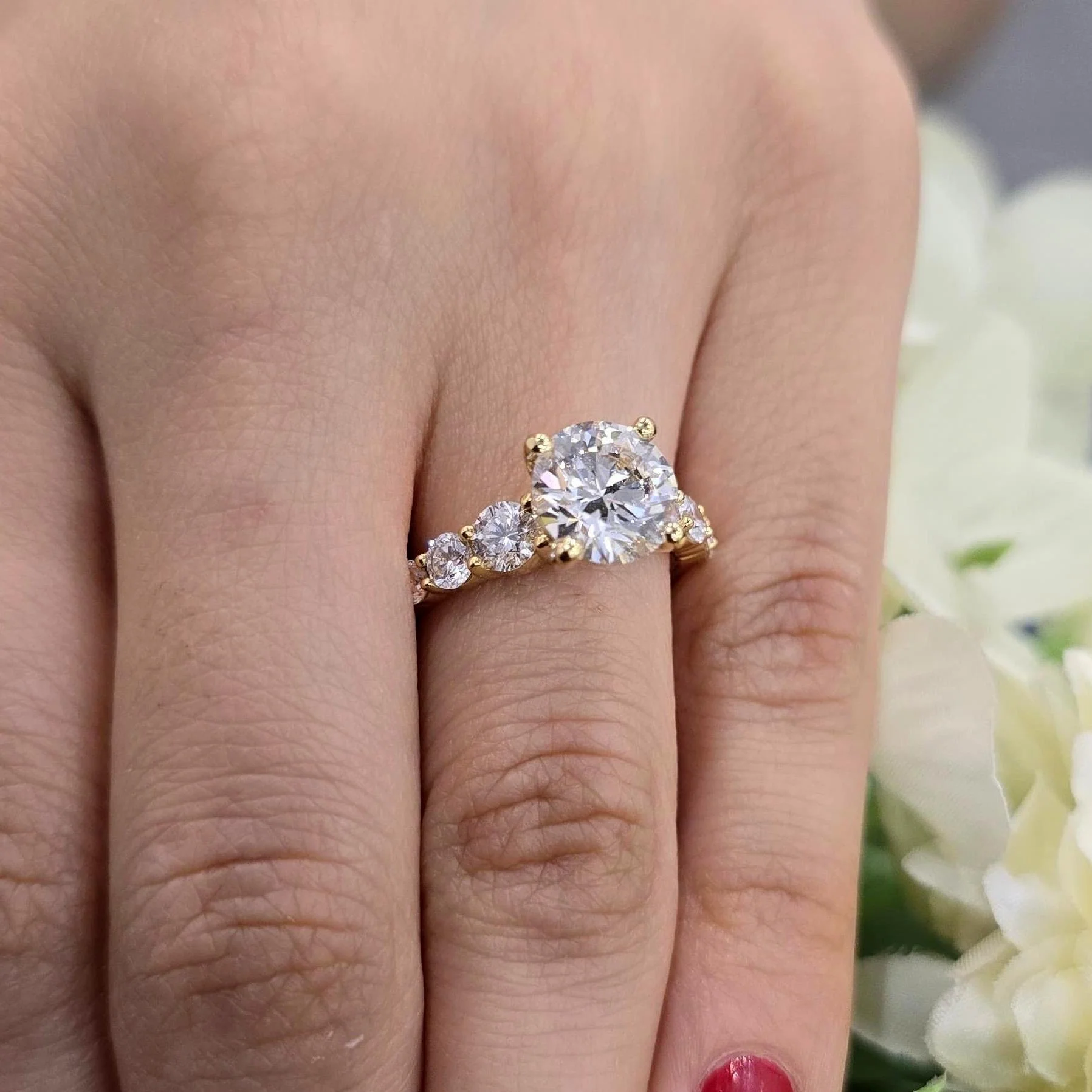 IGI Certified 3.00 Carat E/VS Lab Grown Round with Side Diamond Engagement Ring For Women - Image 4