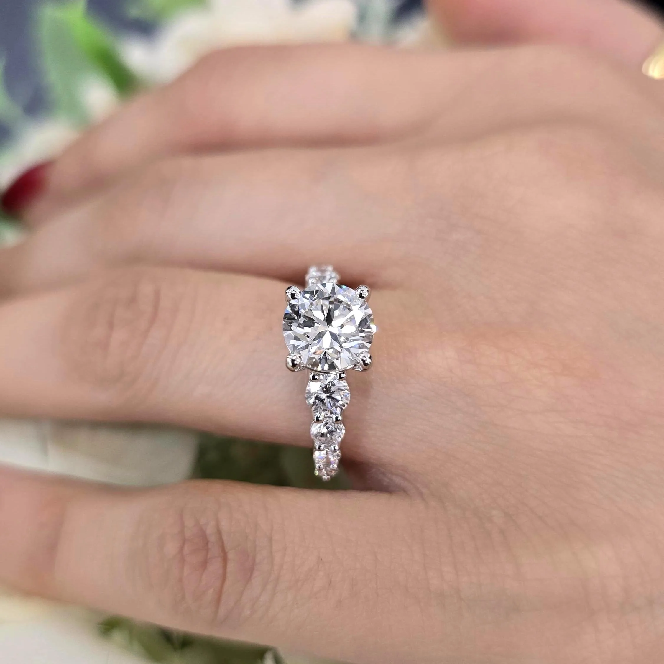 IGI Certified 3.00 Carat E/VS Lab Grown Round with Side Diamond Engagement Ring For Women - Image 5