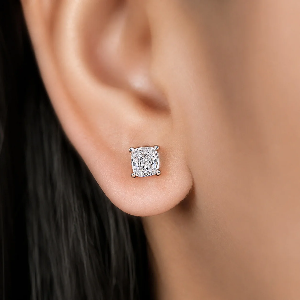 IGI Certified D-E/VS 2.00Ct Cushion Lab Diamond Stud Earrings In Platinum - Image 3