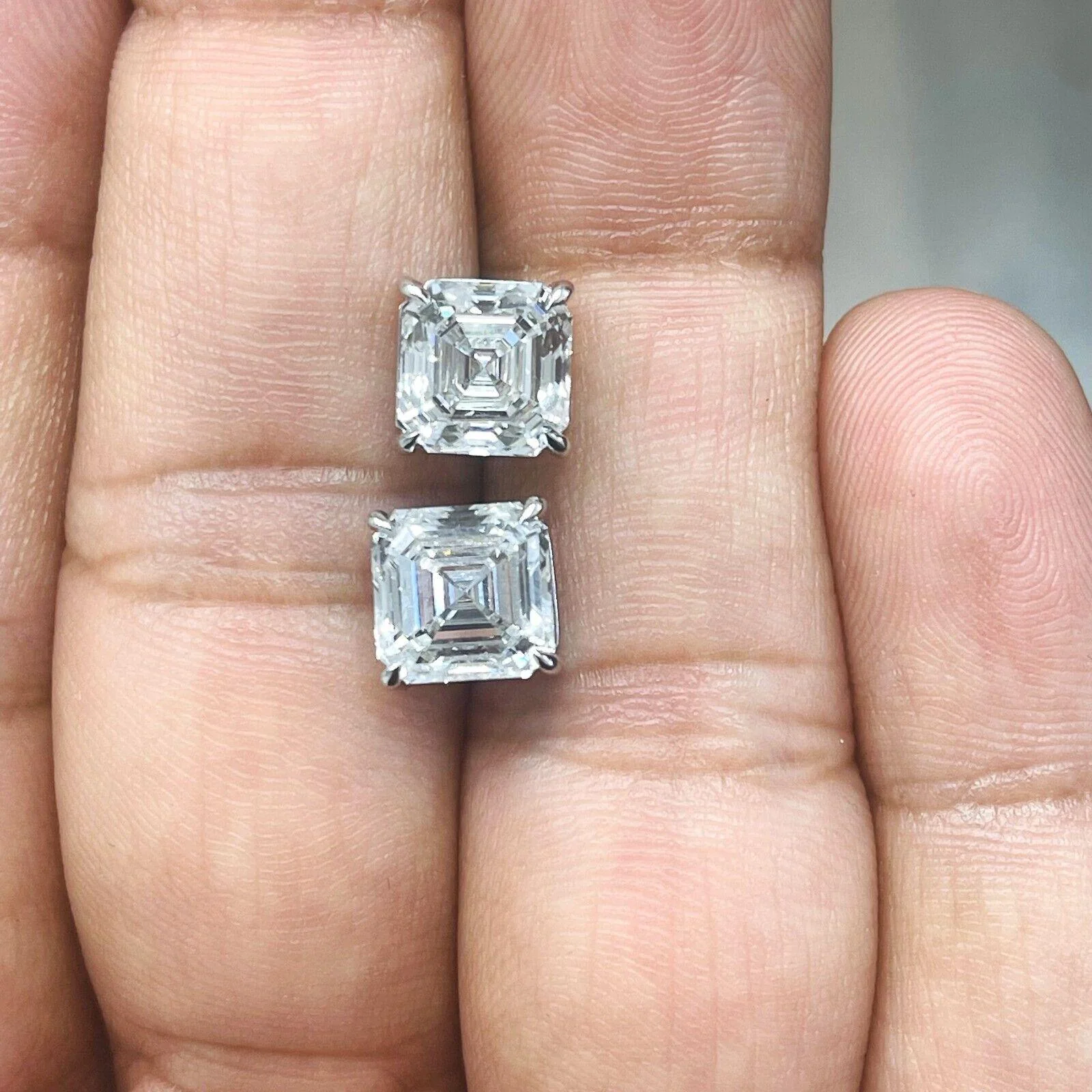IGI Certified E/VS 6.00Ct Asscher Diamond Stud Earrings in 18k White Gold - Image 4