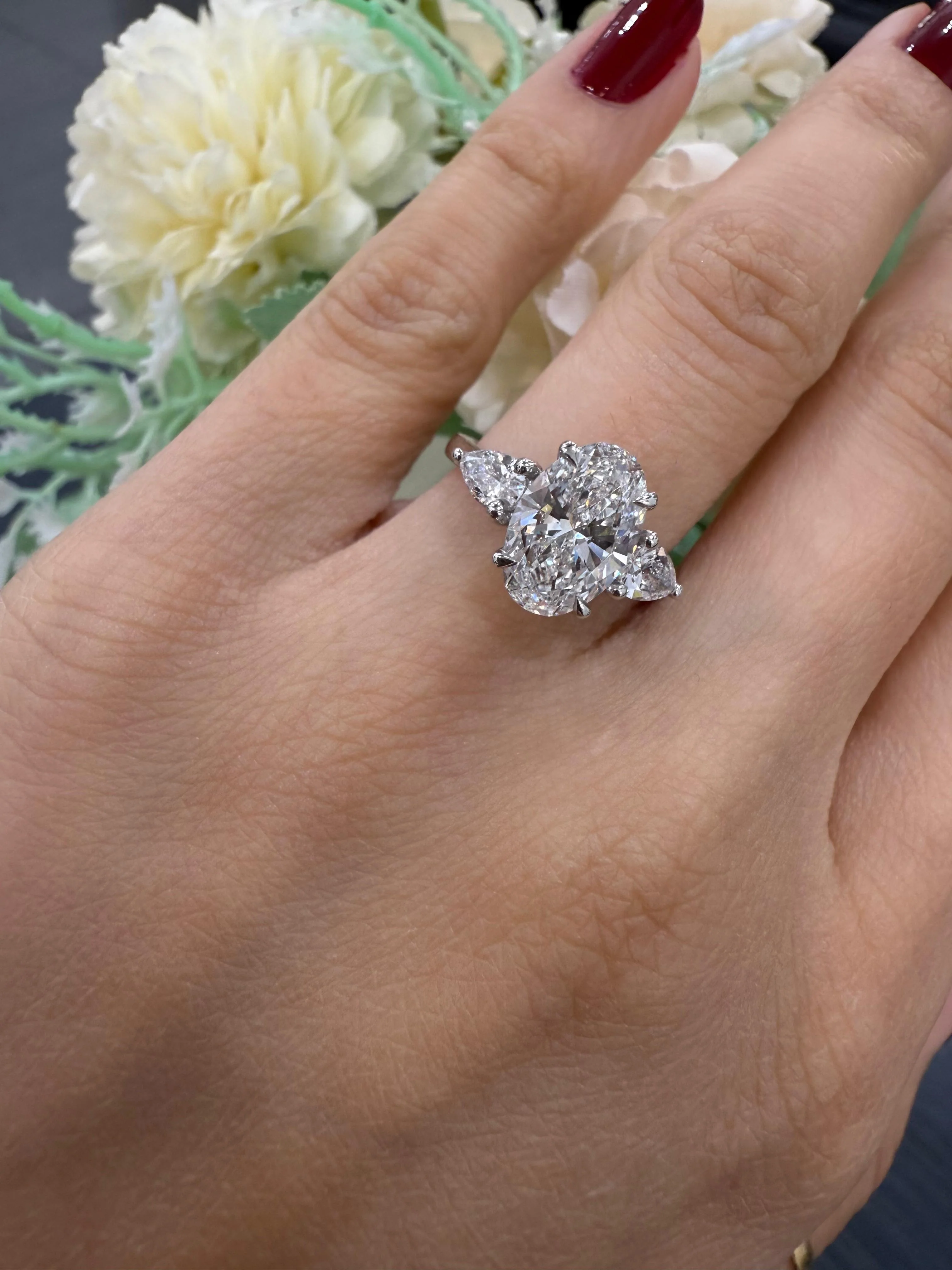 3.00Carat D/VS Lab Grown Oval & Pear Shape Diamond Trilogy Ring In Platinum - Image 3