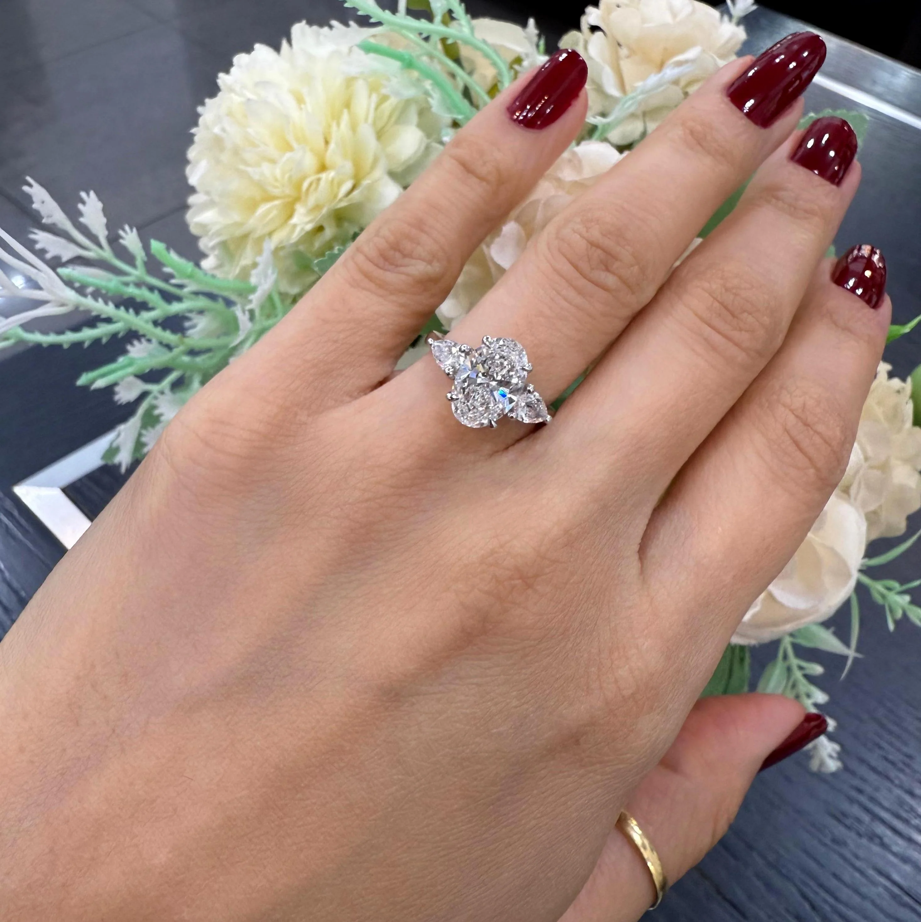 3.00Carat D/VS Lab Grown Oval & Pear Shape Diamond Trilogy Ring In Platinum - Image 5