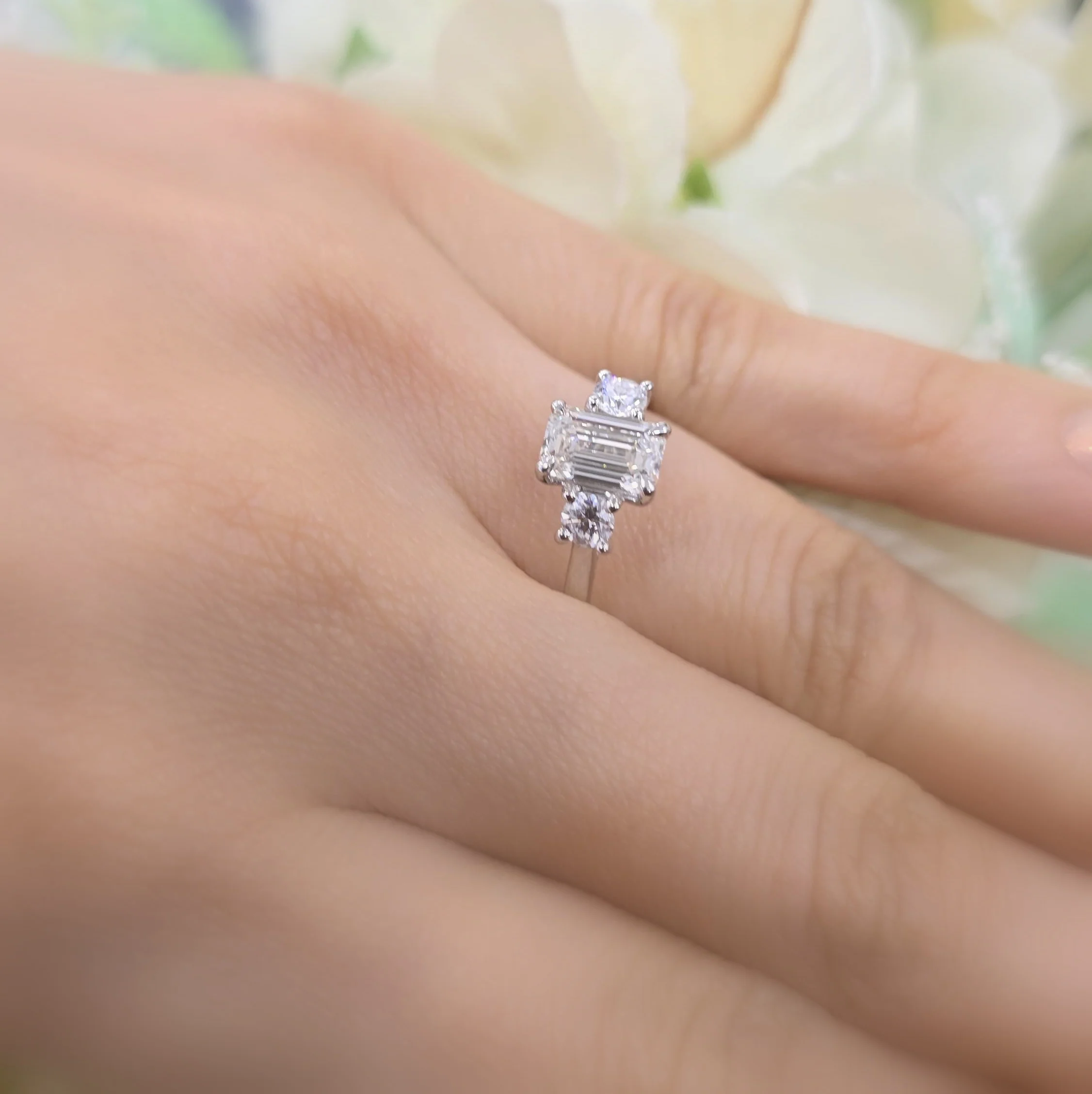 1.50 Carat D/VS Lab Grown Emerald & Round Diamond Trilogy Ring In 950 Platinum - Image 4