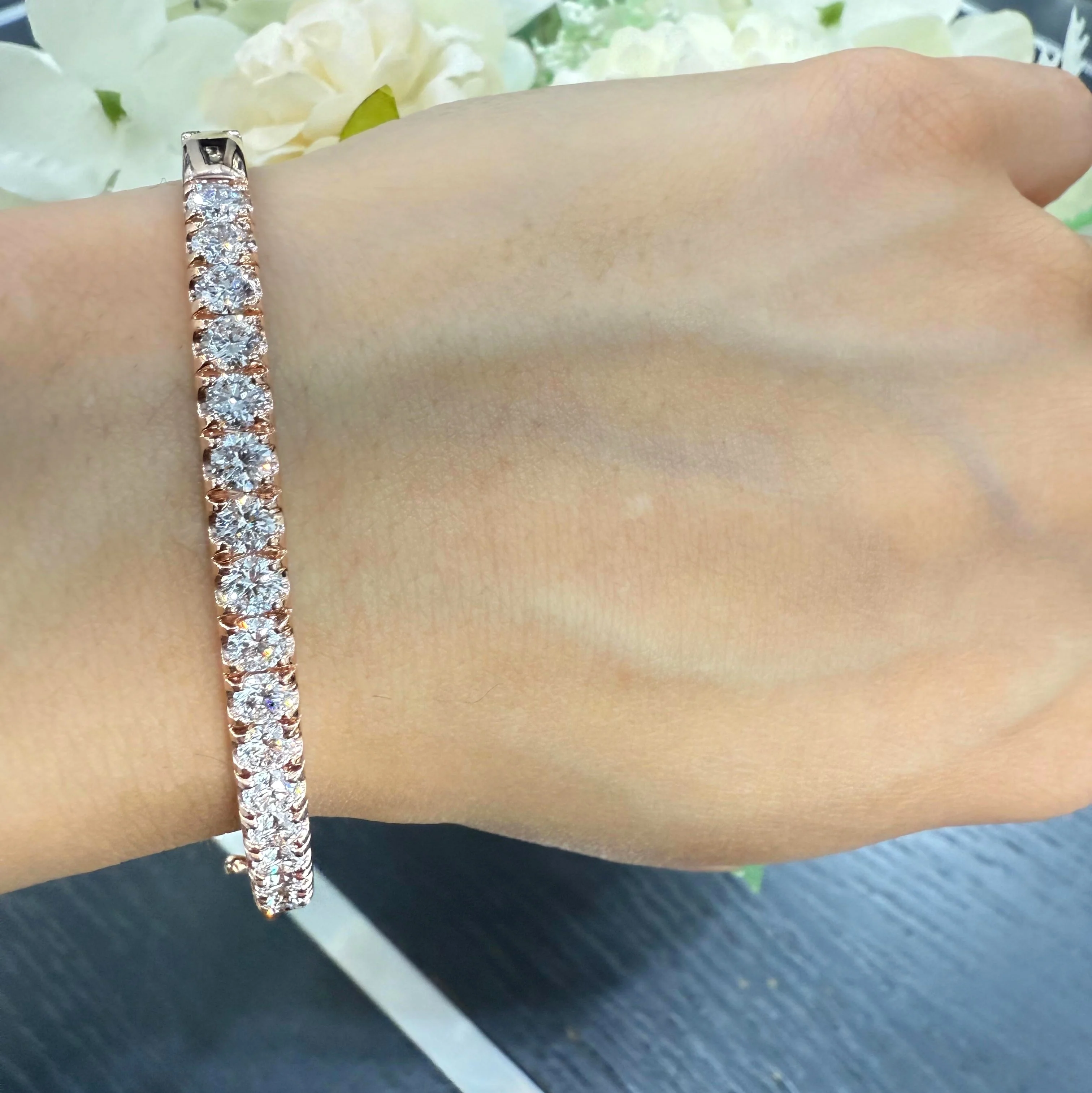 4.00CT D/VS Lab Grown Round Diamond Tennis Bangle In Rose Gold