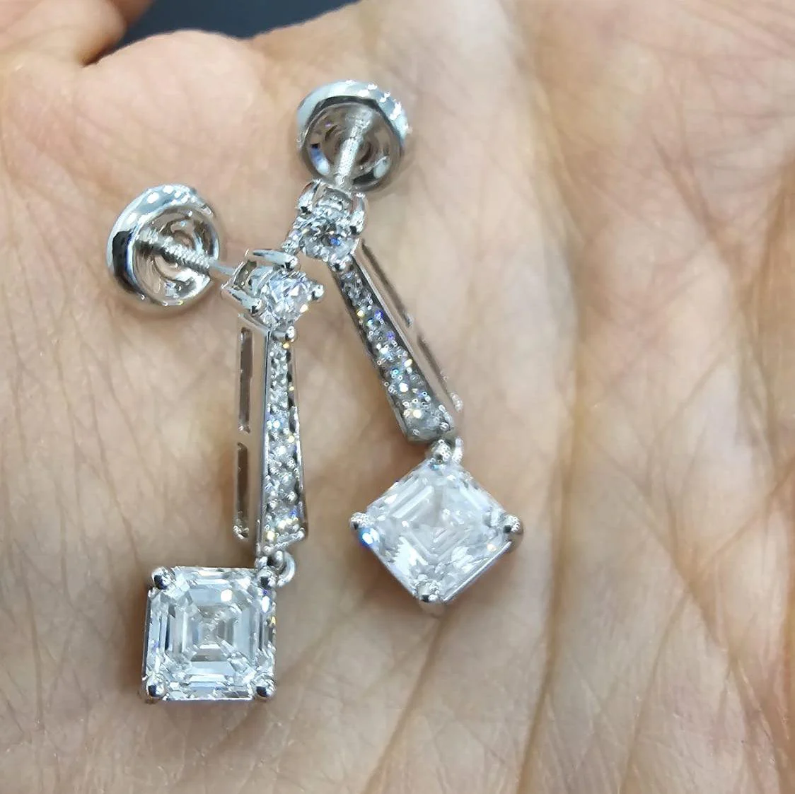 Last Piece ! Certified 3.50Carat Asscher Diamond Dangle Drop Earrings in 18k White Gold 5.00Grams - Image 6