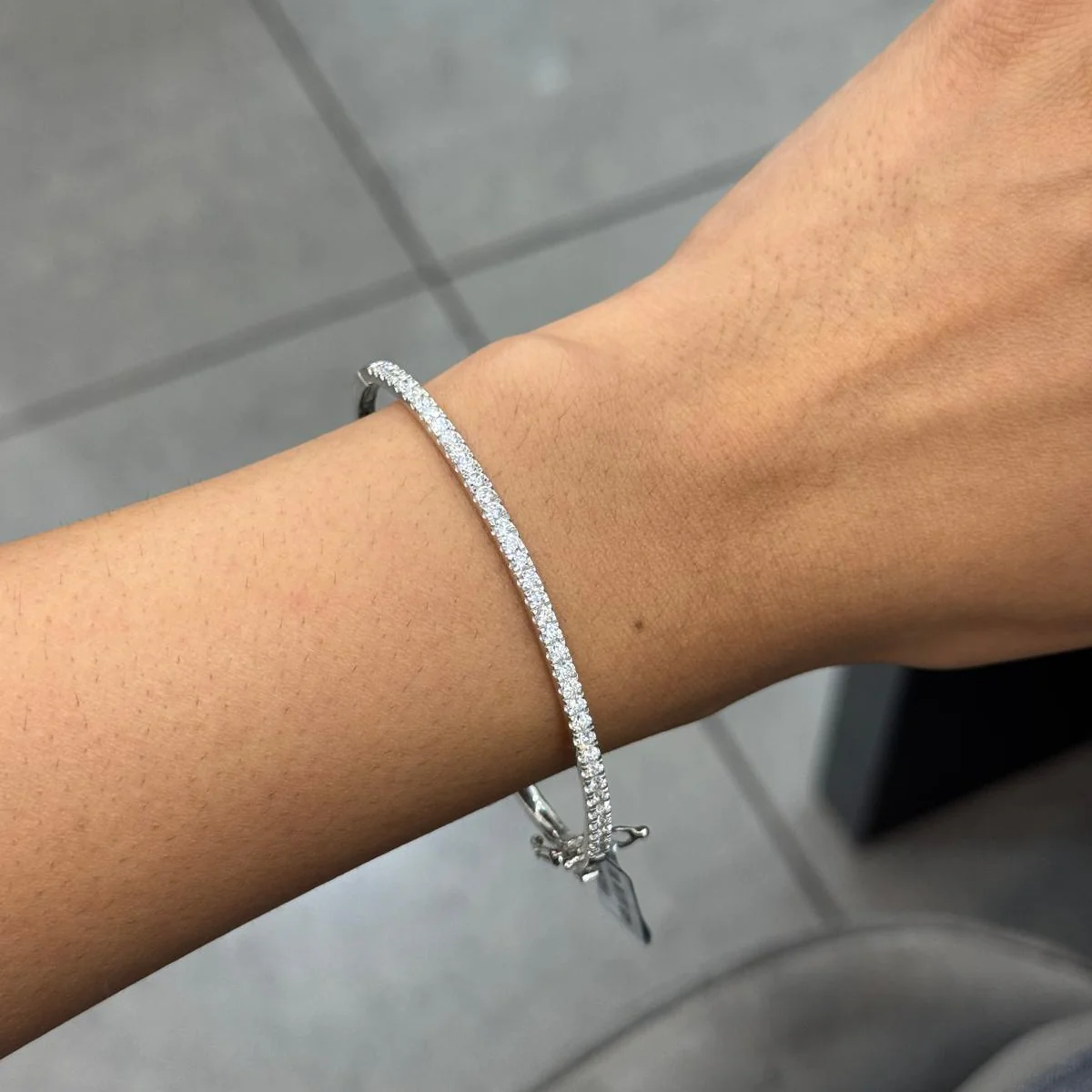 Natural 1.50ct F/VS Round Diamond Micro Pave Tennis Bangle In 18k White Gold