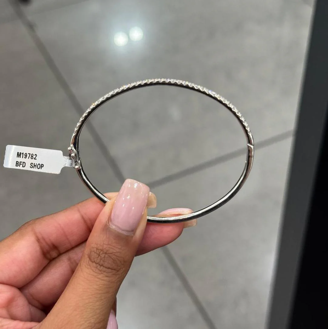 Natural 1.50ct F/VS Round Diamond Micro Pave Tennis Bangle In 18k White Gold - Image 3